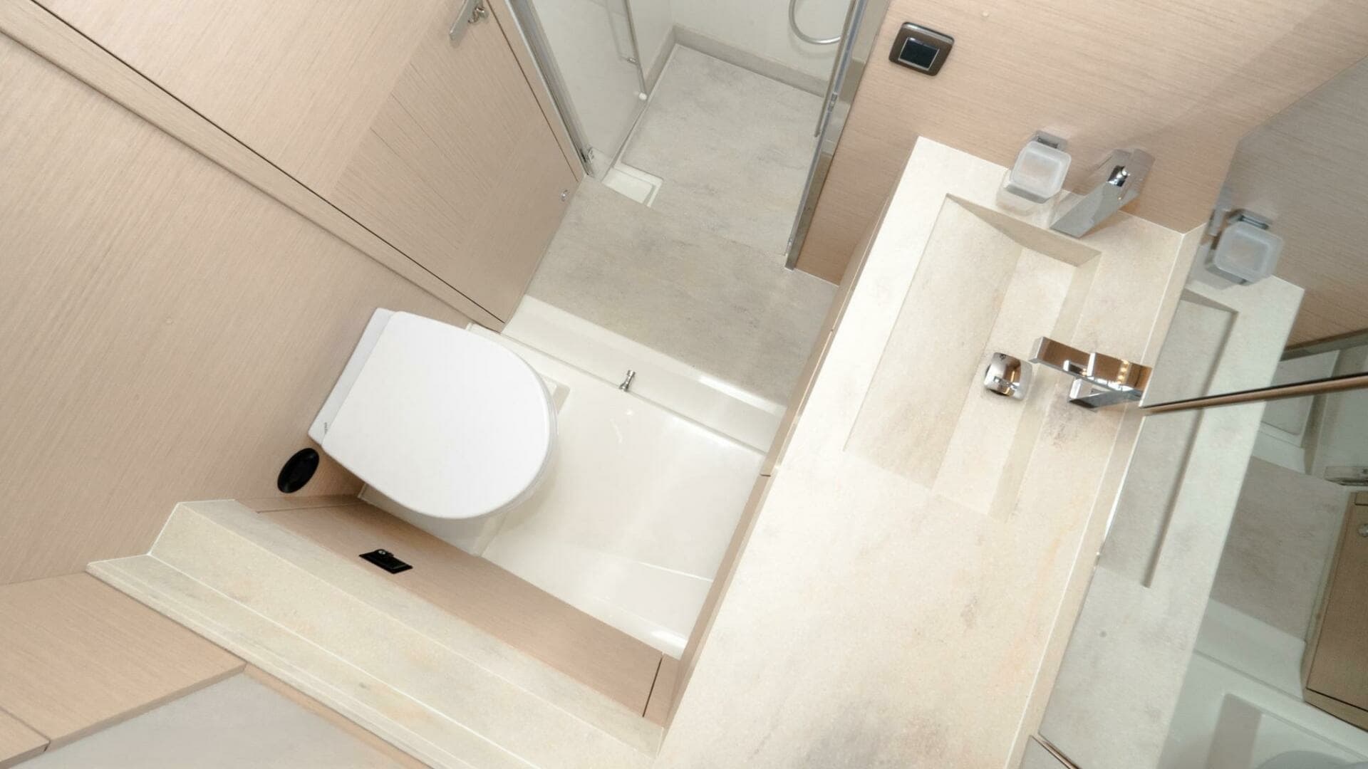 2023 Prestige 520 S - Image 20