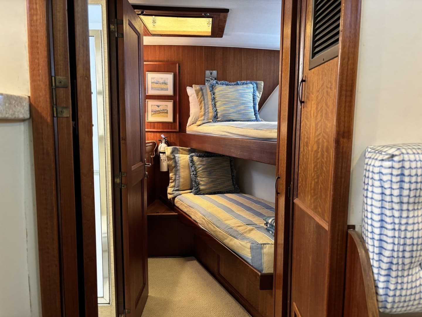 1979 Hatteras Motor Yacht - Image 21