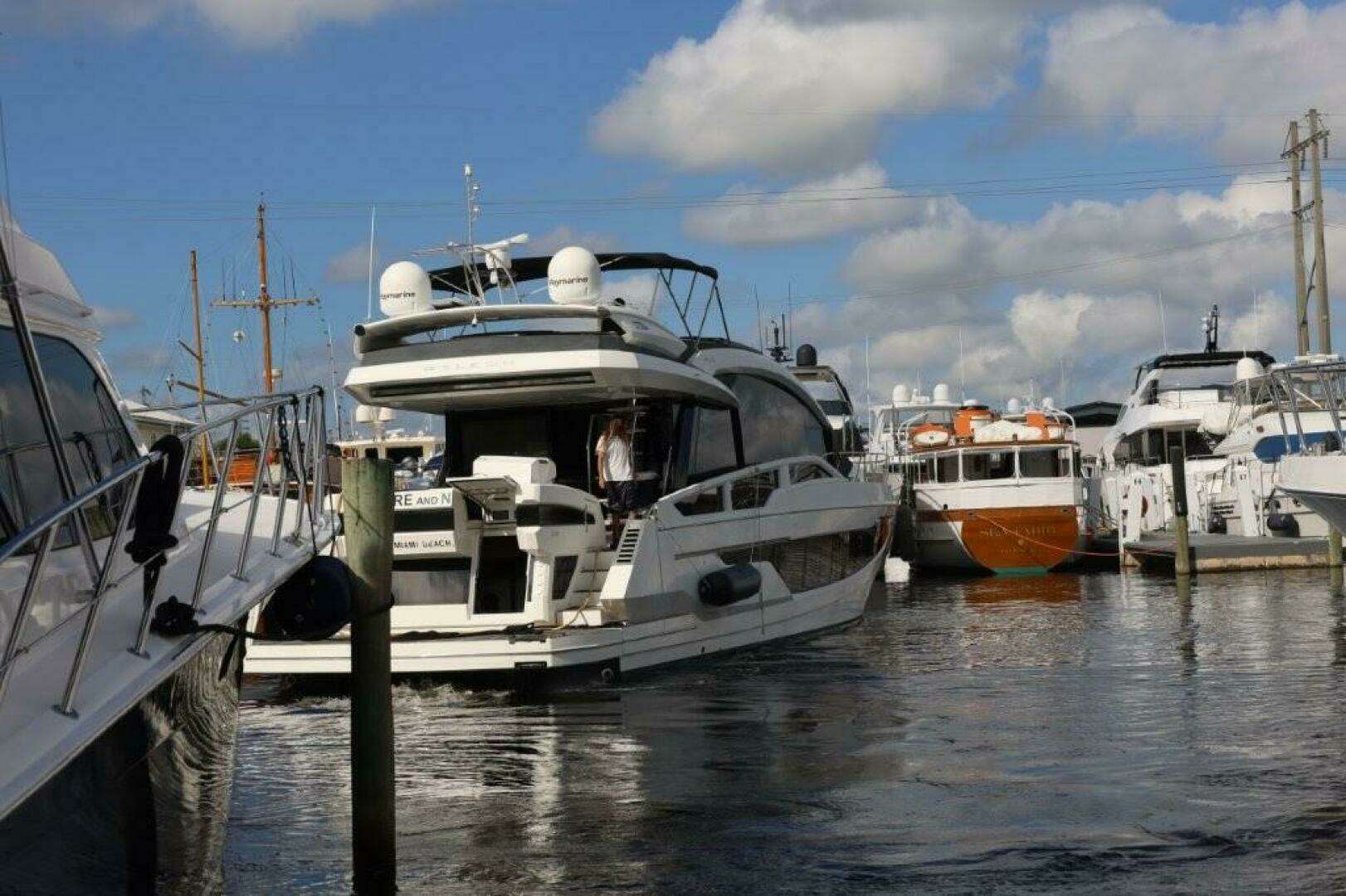2019 Galeon 650 Sky - Image 4