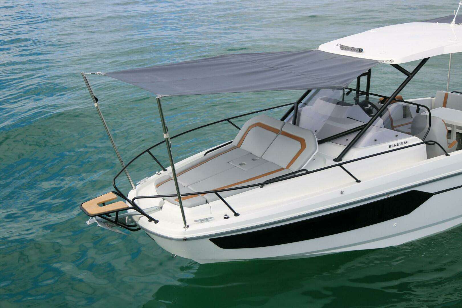 2025 Beneteau Flyer 8 Sundeck - Image 6