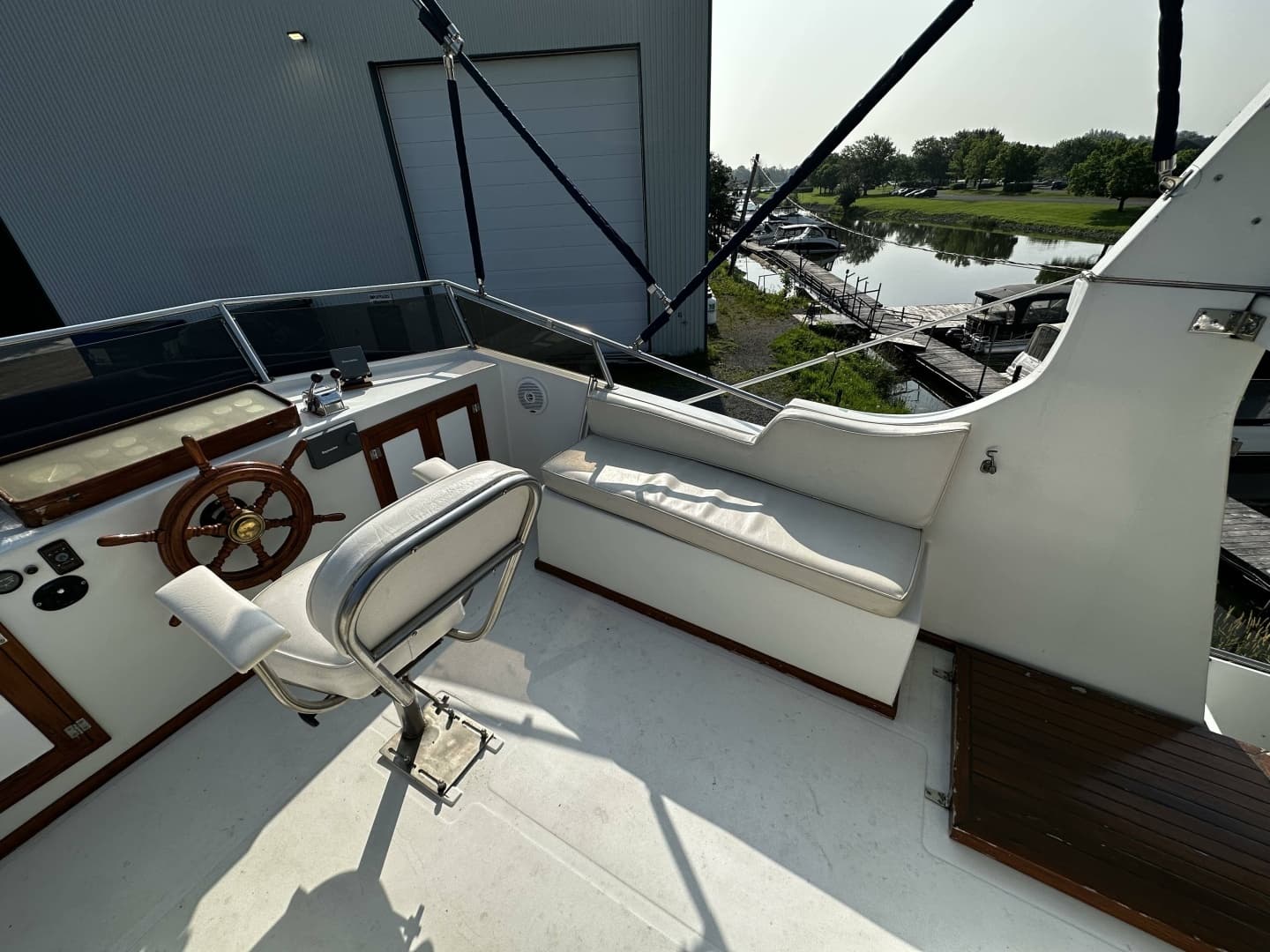 1990 Marine Trader — - Image 32