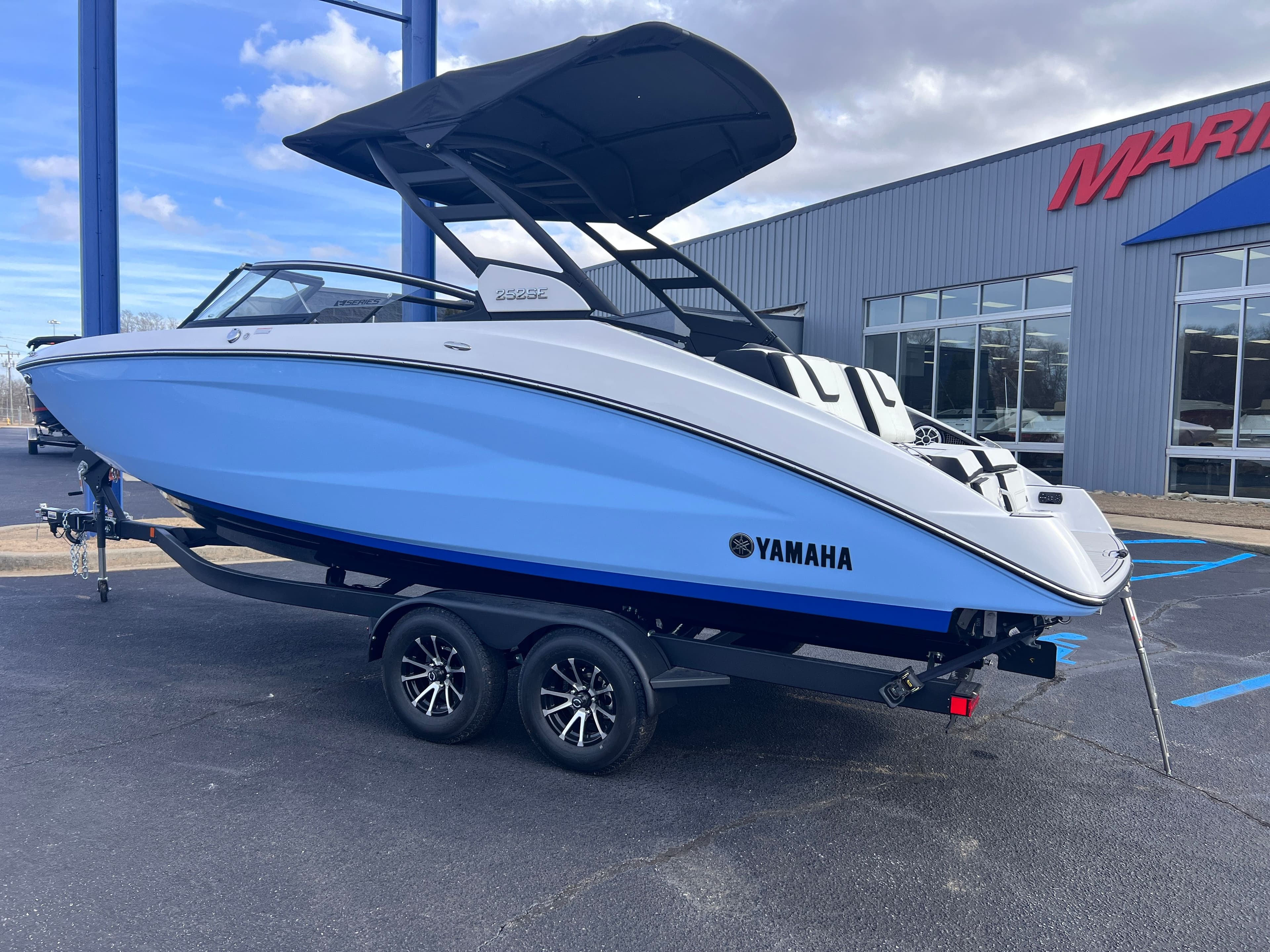 2026 Yamaha Boats 252SE - 3