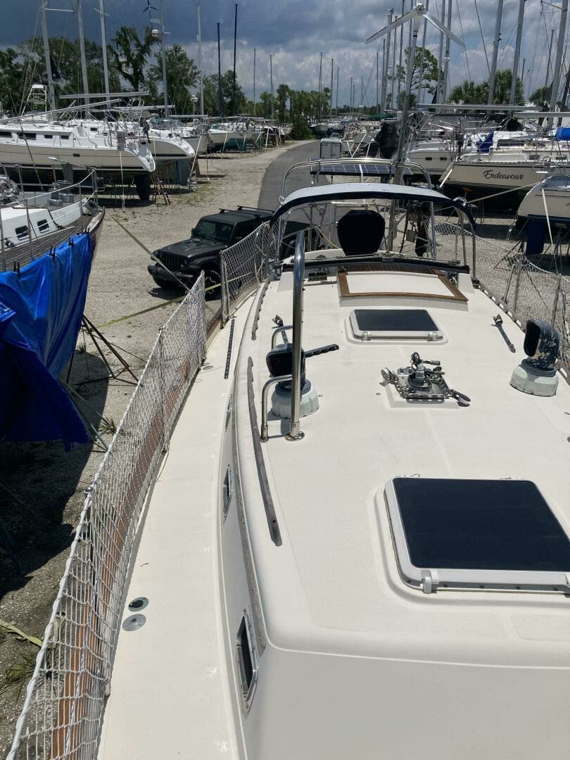 1994 Pacific Seacraft Crealock 37 - Image 7