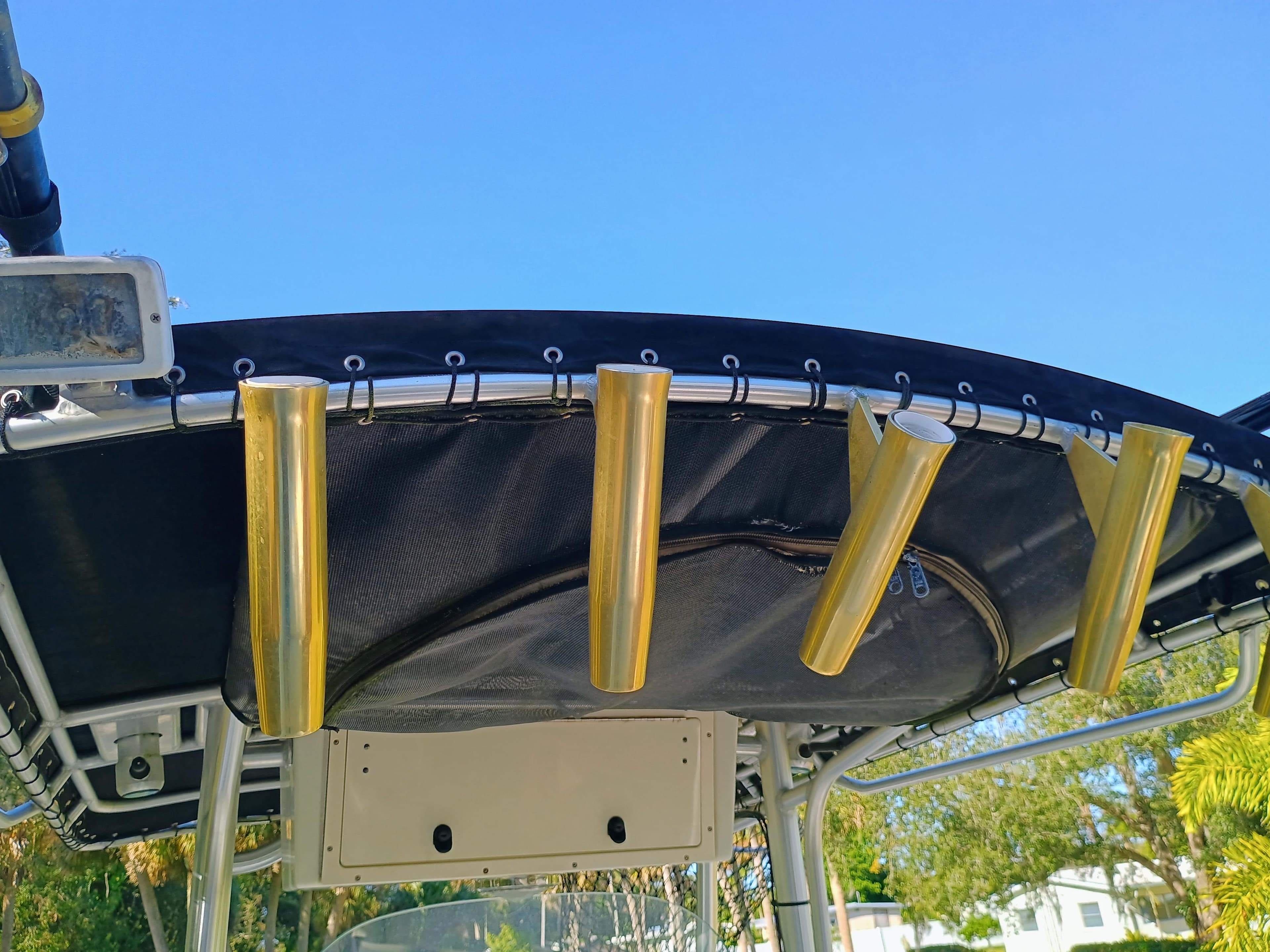 2007 Hydra-Sports 2500CC Vector boat with gold rod holders and canopy.