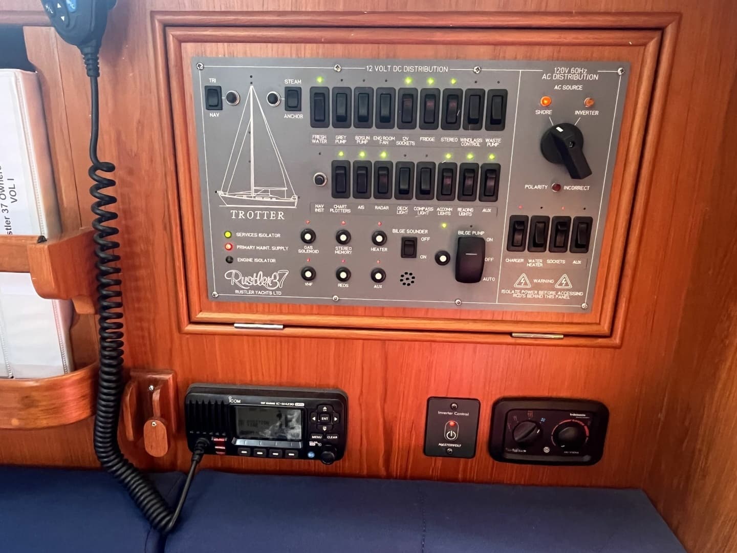 2017 Rustler 37 - Image 28