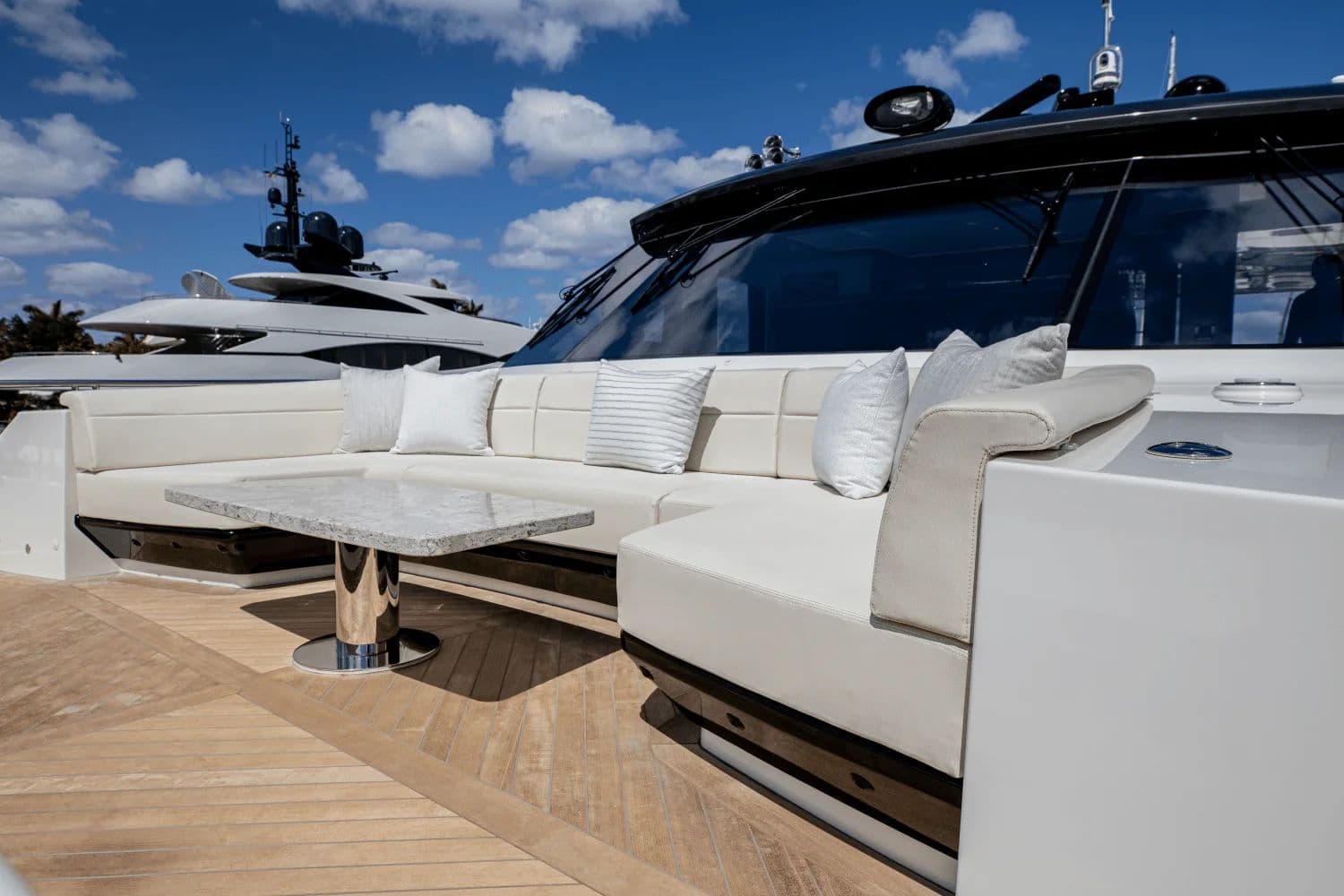 2026 Ocean Alexander 30R - 9