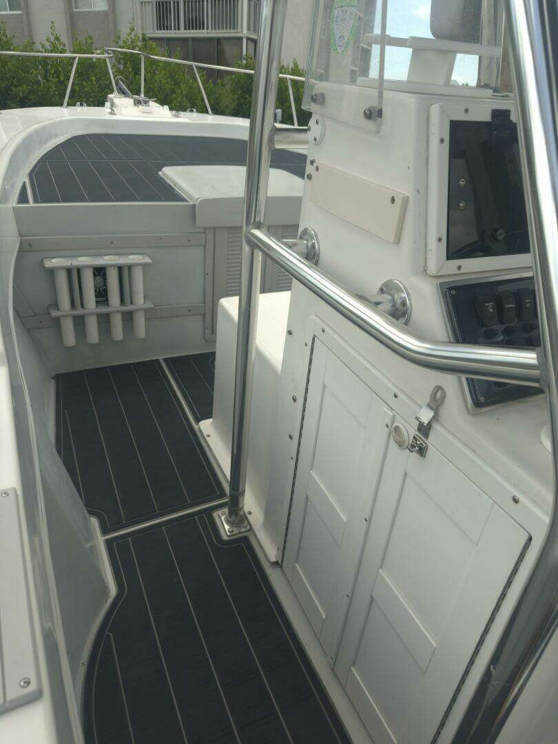 1999 Dusky 256 Center Console - Image 9