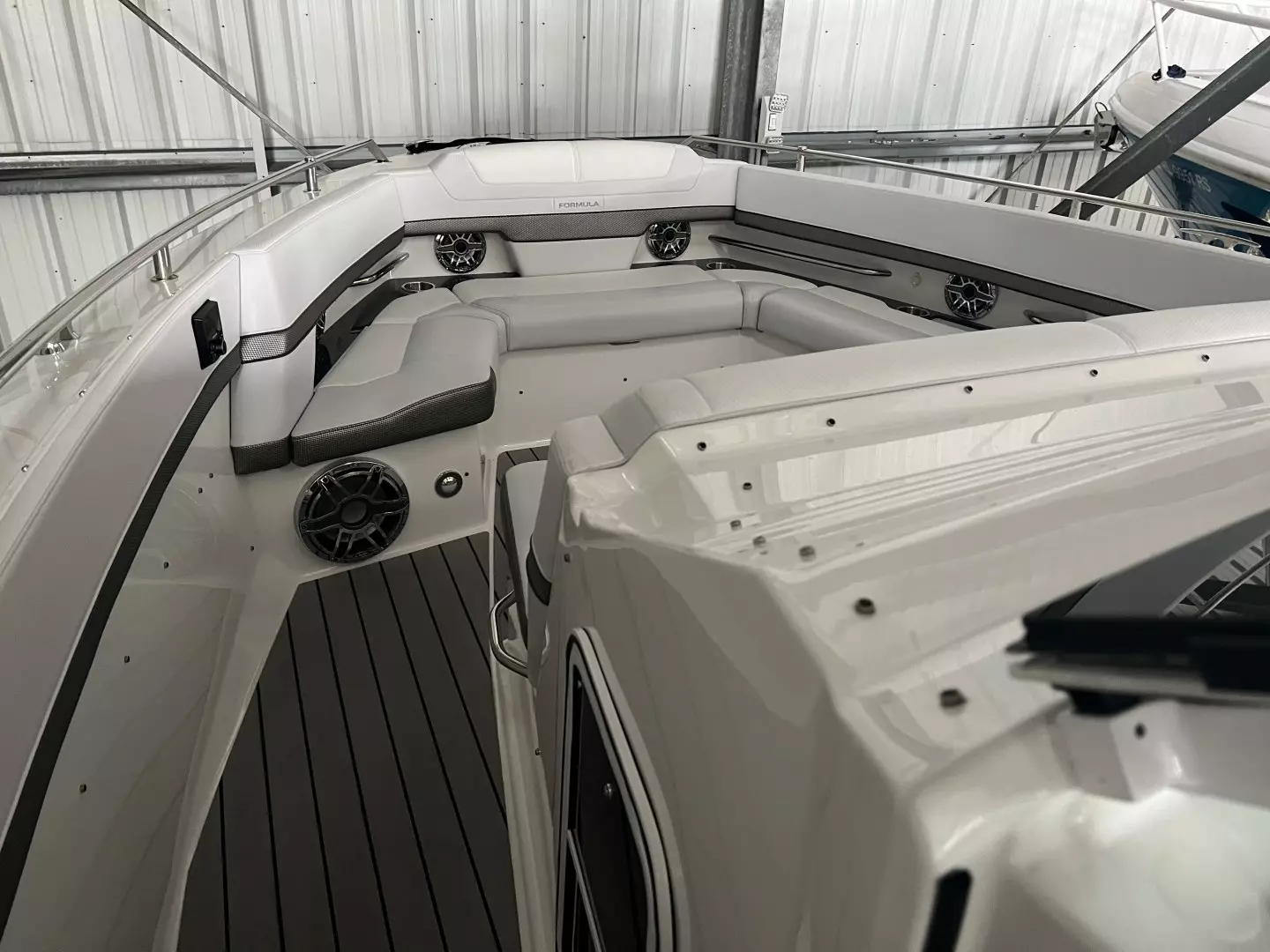 2021 Formula 380 Super Sport Crossover OB - Image 5
