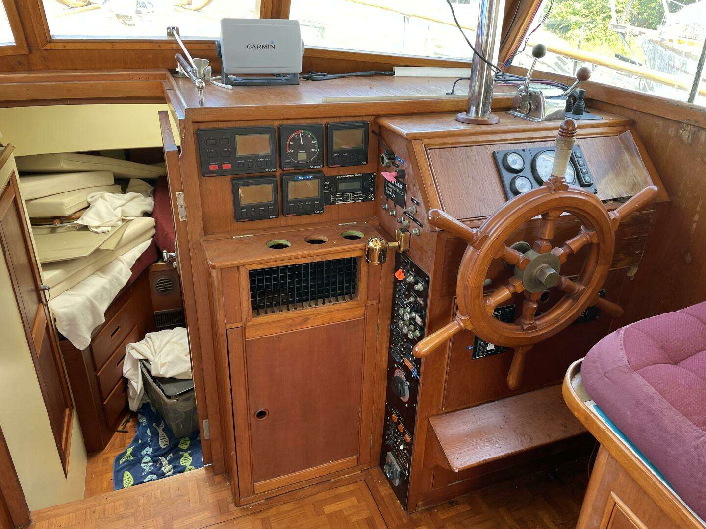 1982 Grand Banks — - Image 8