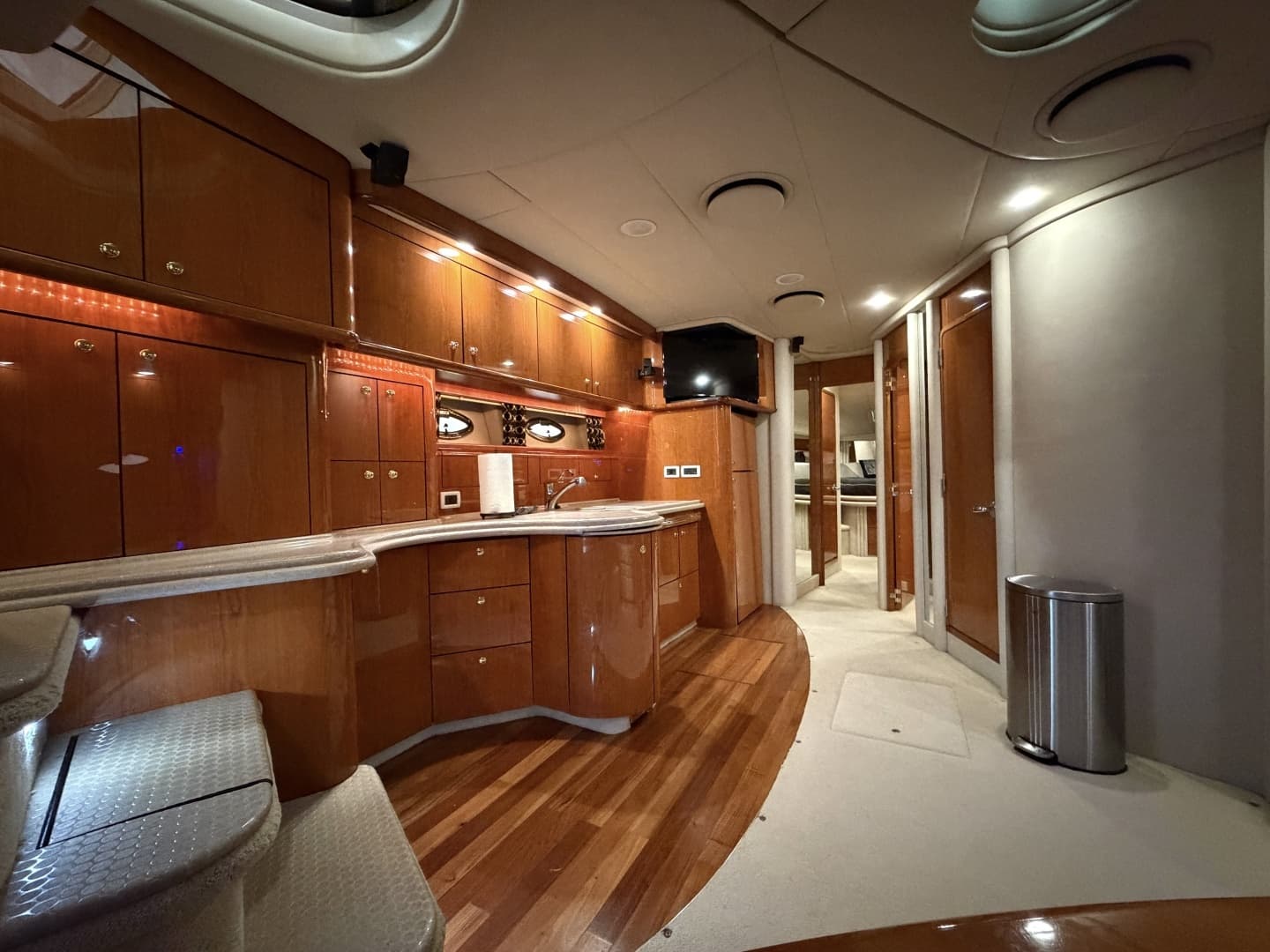 2001 Sea Ray 510 Sundancer 800 CAT - Image 21