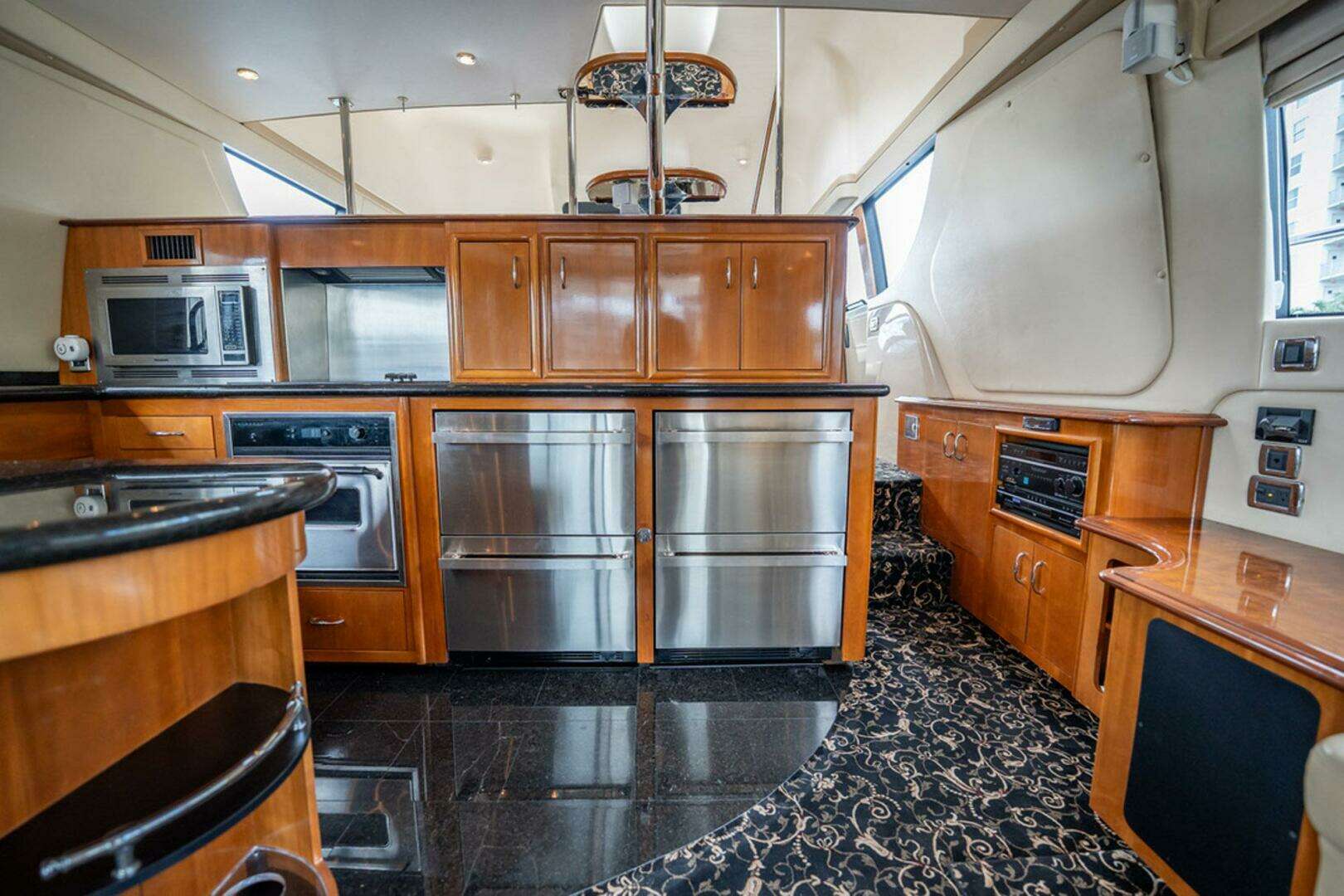 2005 Carver 56 Voyager - Image 16