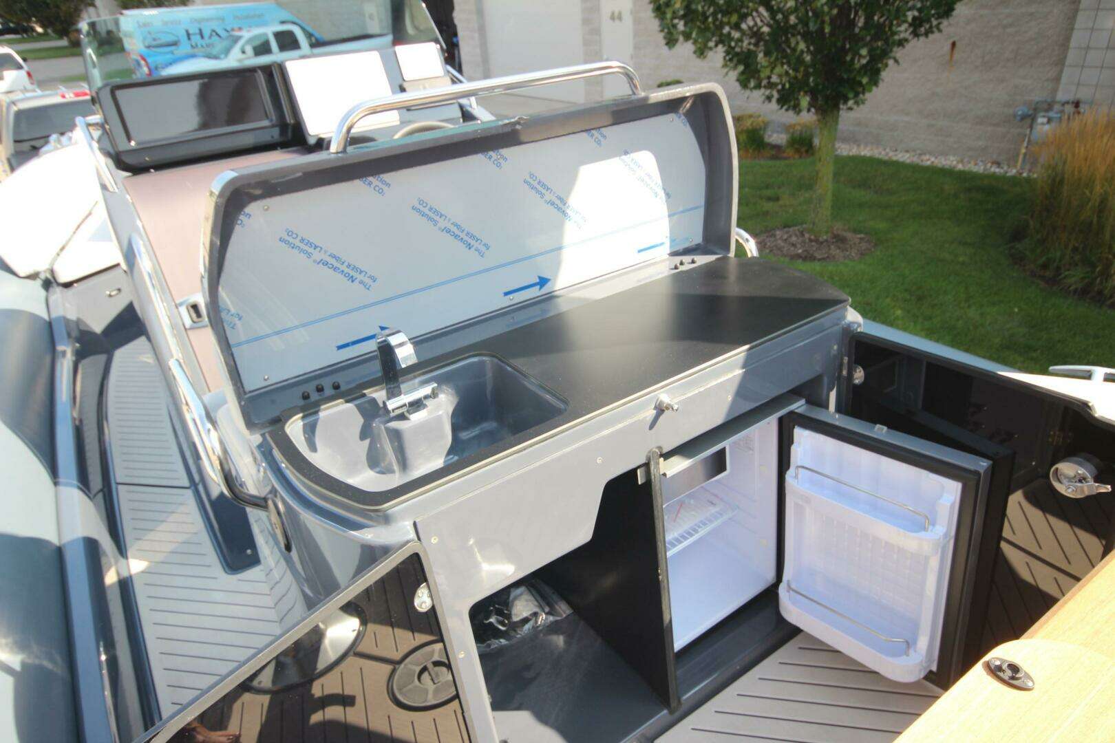 2024 Zodiac Medline 9 NEO - Image 17