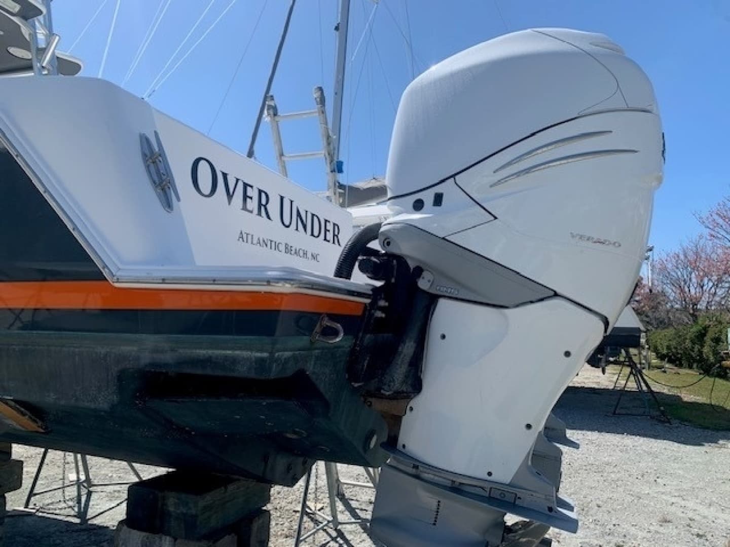2019 Contender Center Console - Image 19