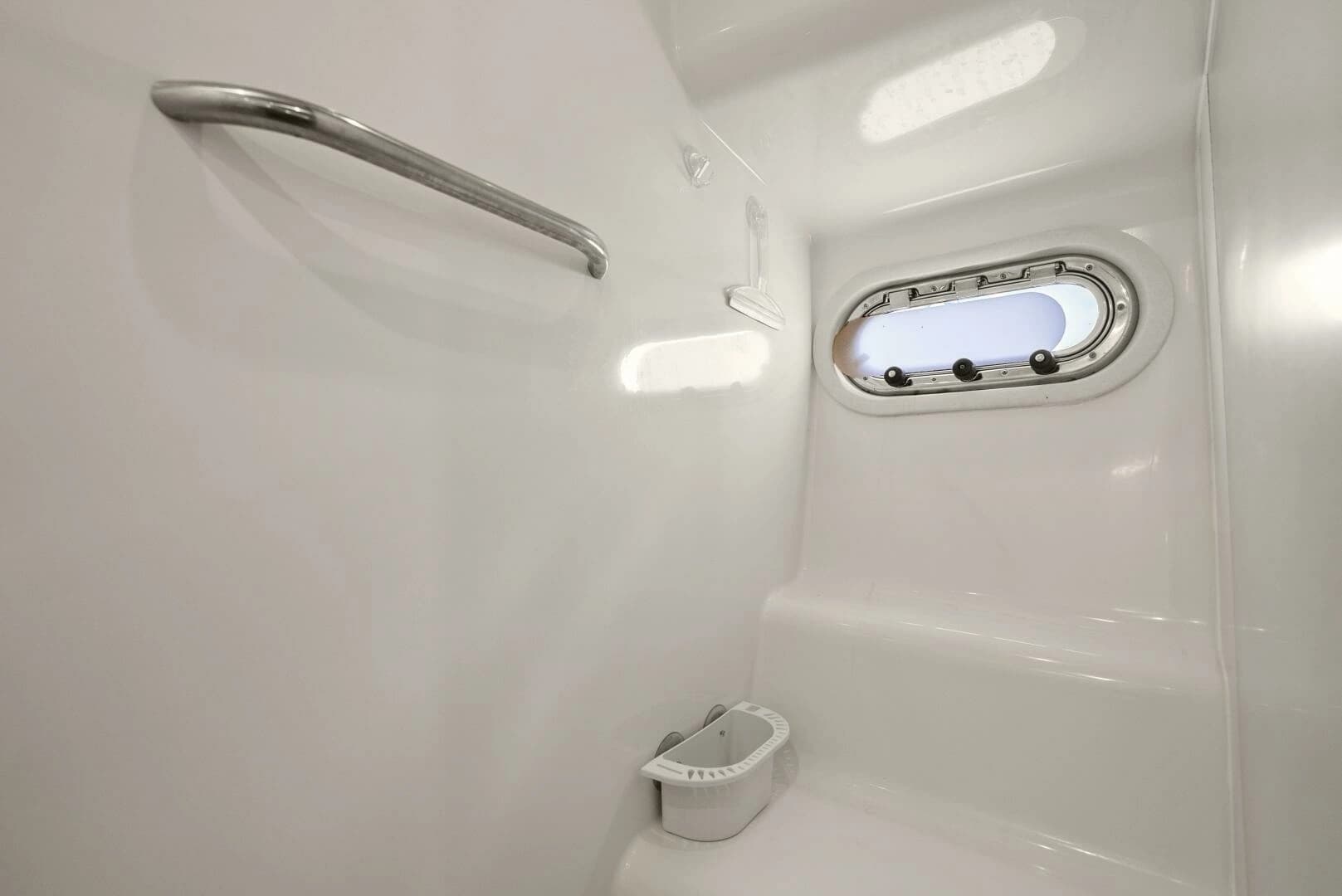 2007 Tiara Yachts 4300 Sovran - Image 29