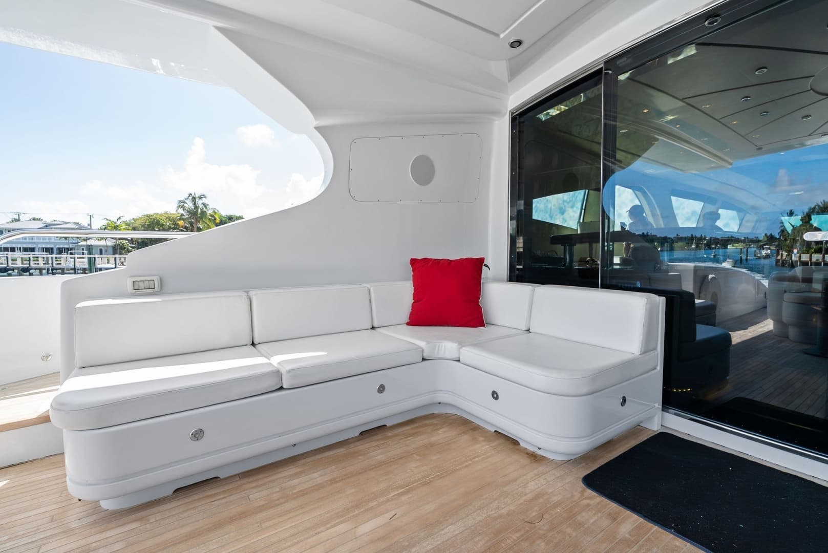 2005 Mangusta 130 - Image 30