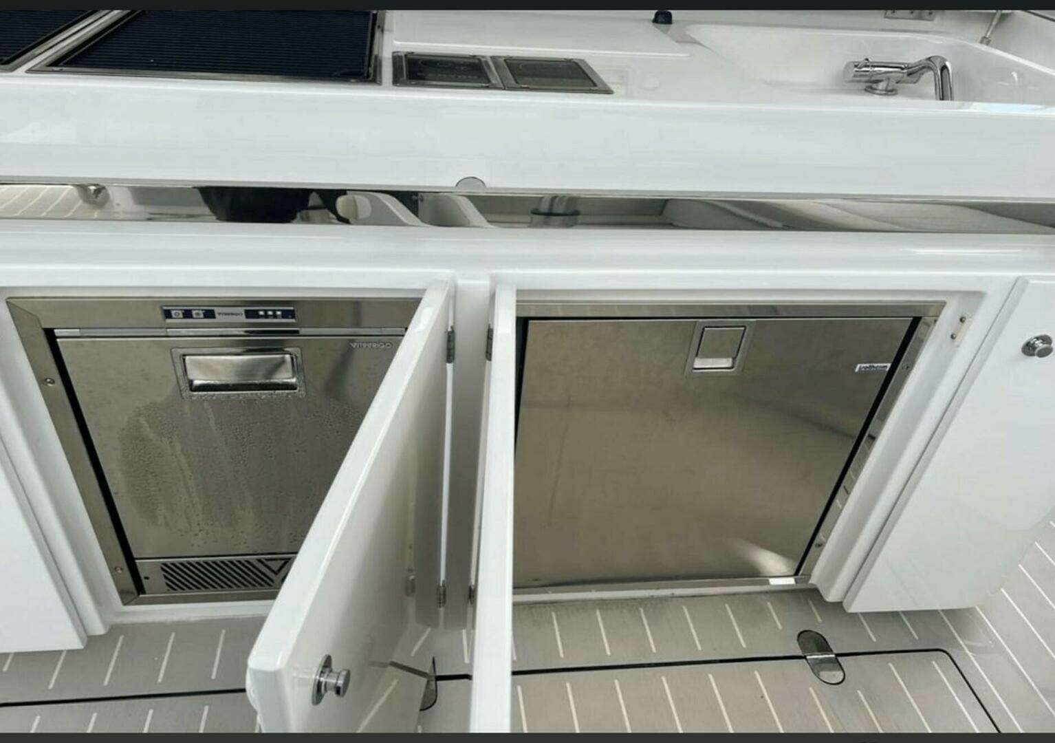 2022 Azimut Verve 42 - Image 15