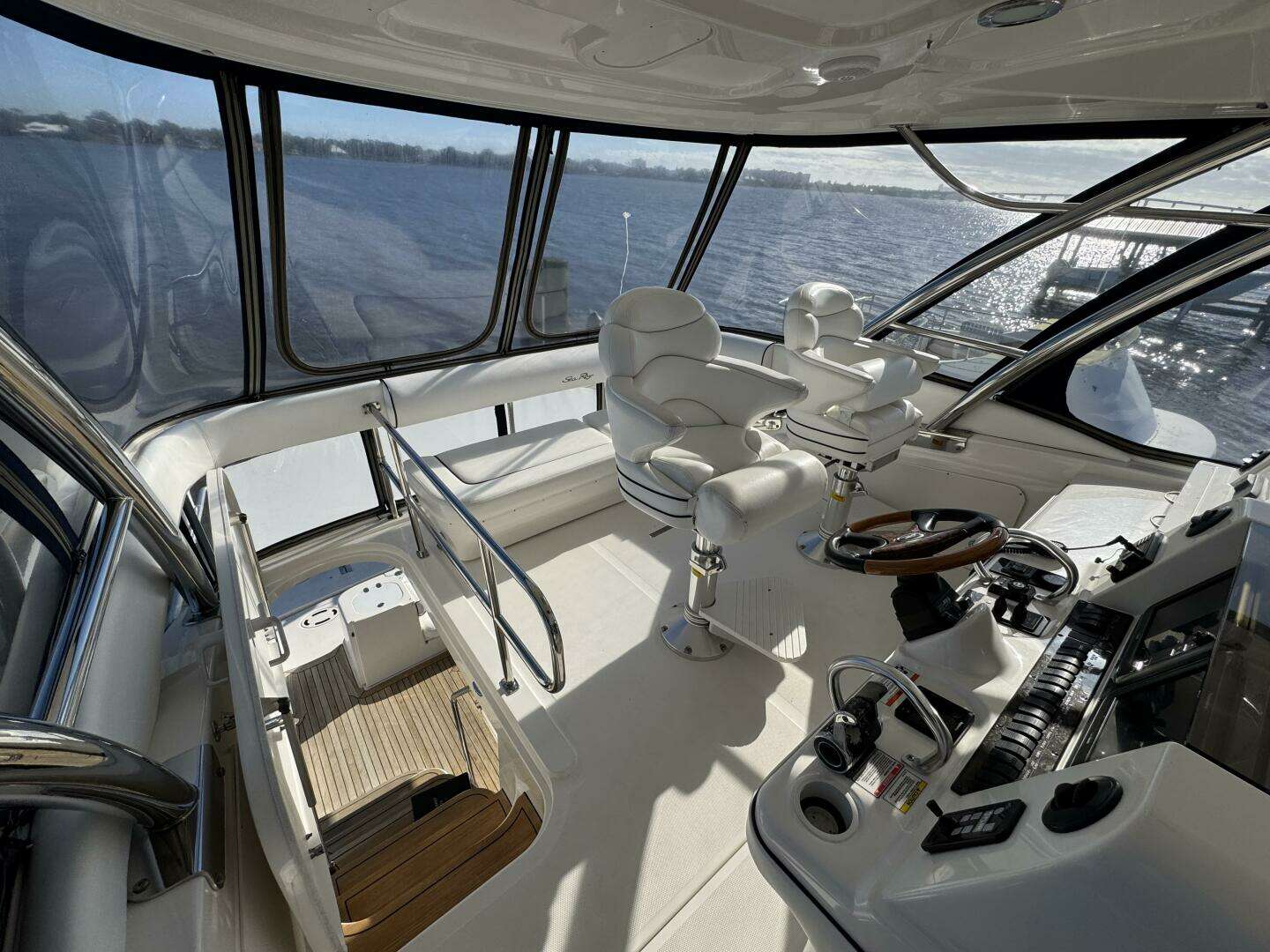2007 Sea Ray 58 Sedan Bridge - Image 18