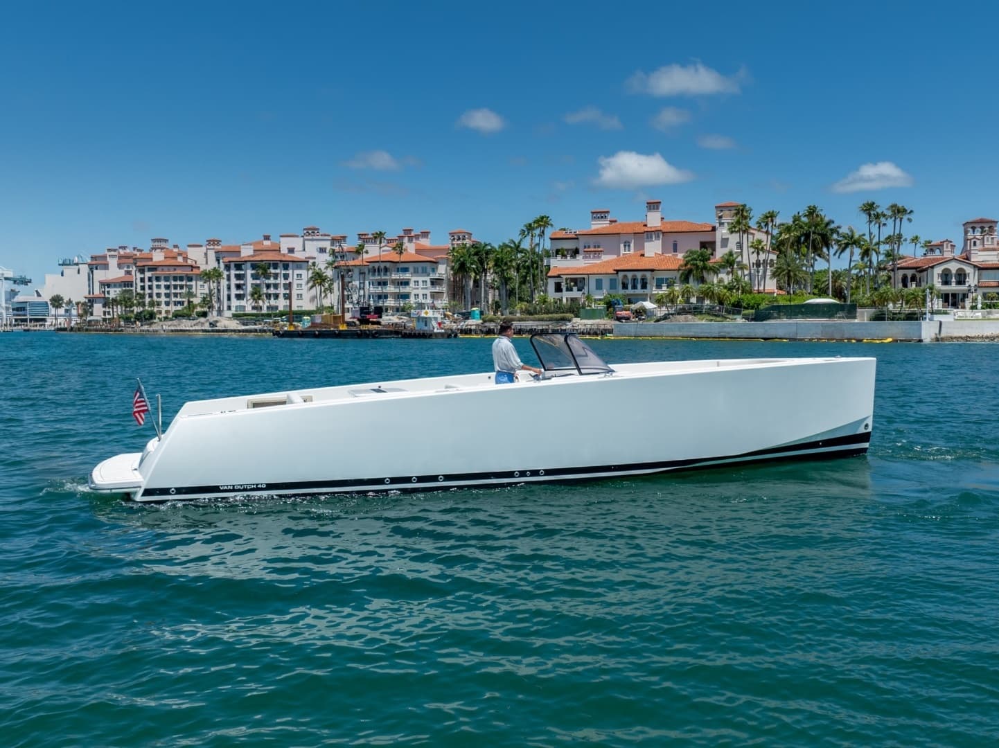 2014 VanDutch 40 - Image 3