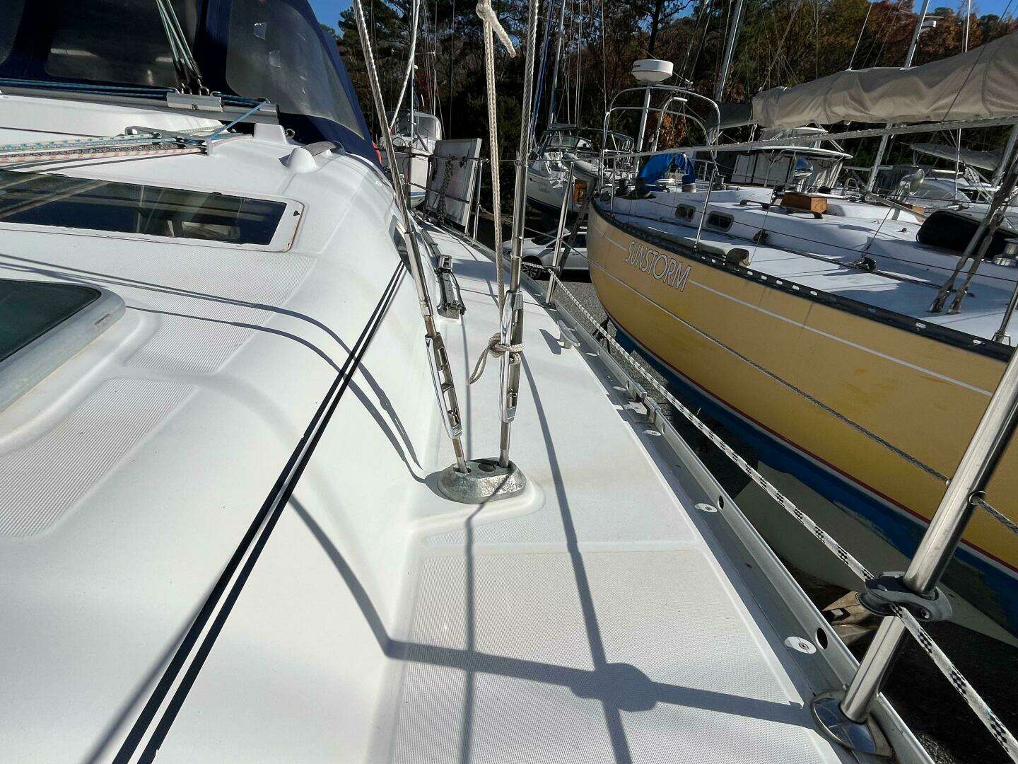2001 Beneteau 393 - Image 52