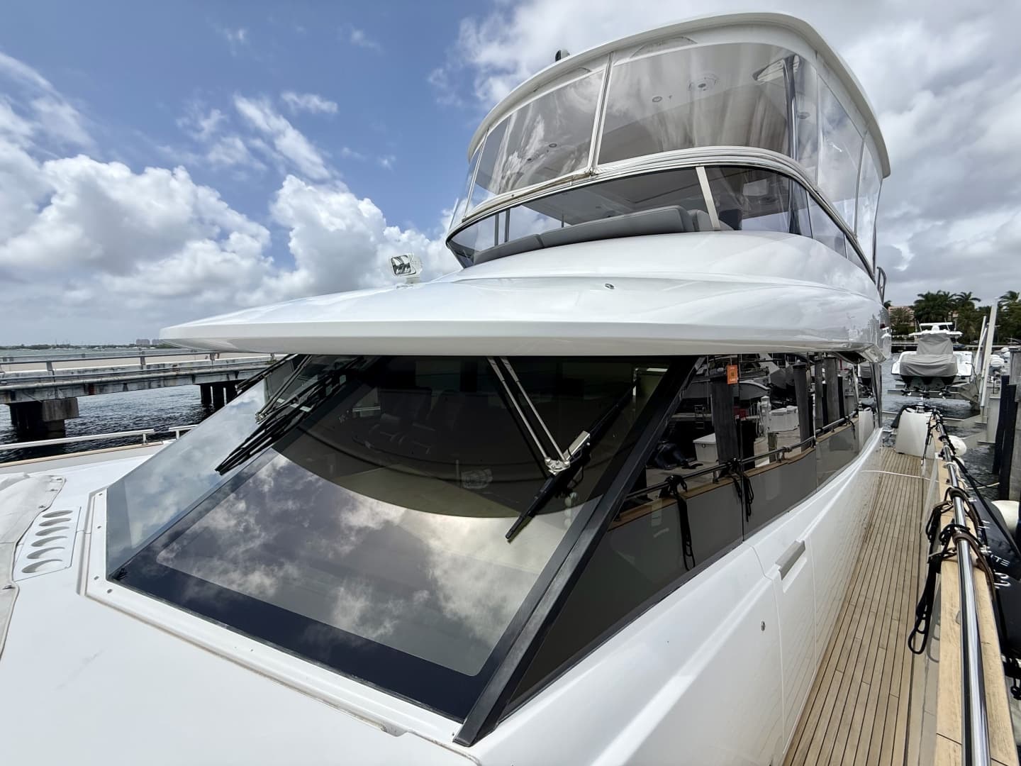 2020 Azimut Magellano 66 - Image 15