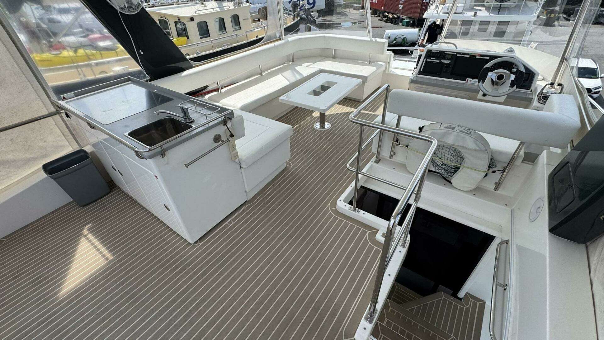 2018 Leopard 43 Powercat - Image 59