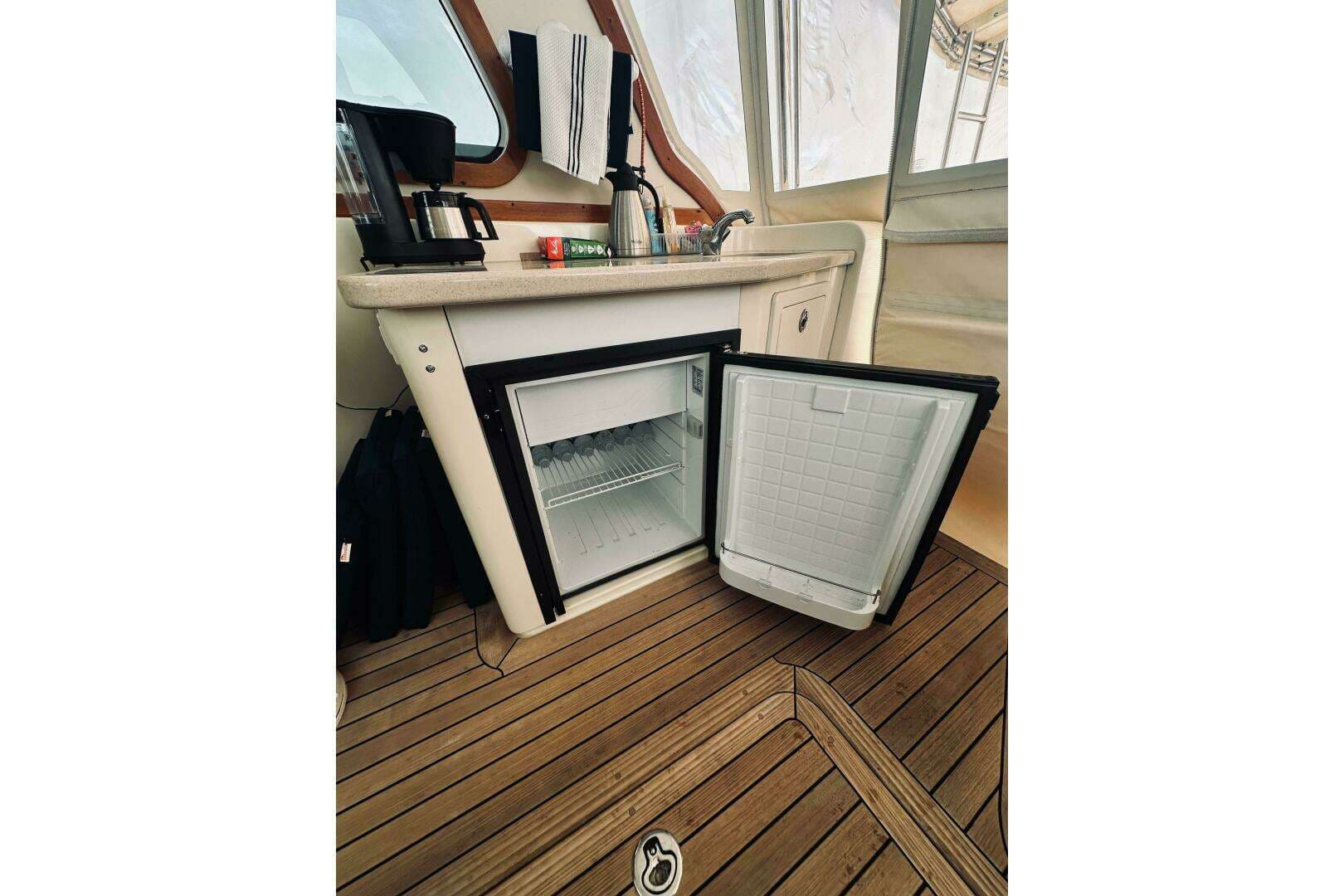 2008 Sabre 38 Hard Top Express - Image 14