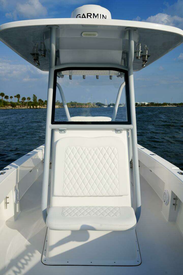 2024 Reef Runner Center Console - Image 14