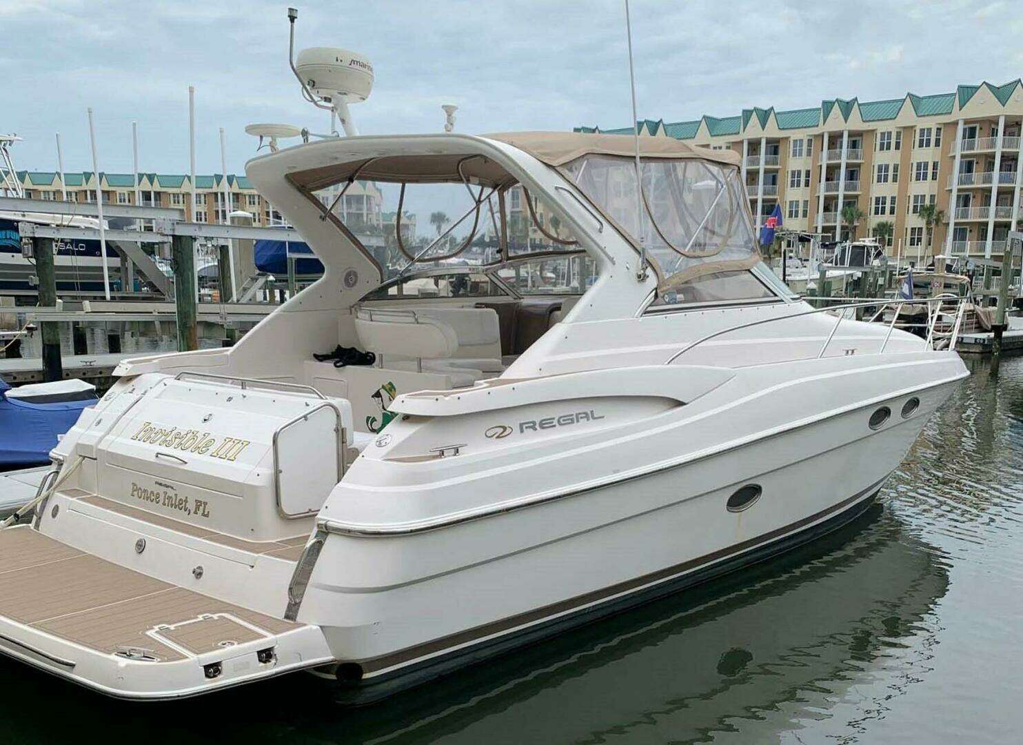 2005 Regal 3560 Commodore - Image 2