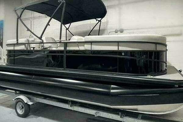 2024 Vision WX Tritoon