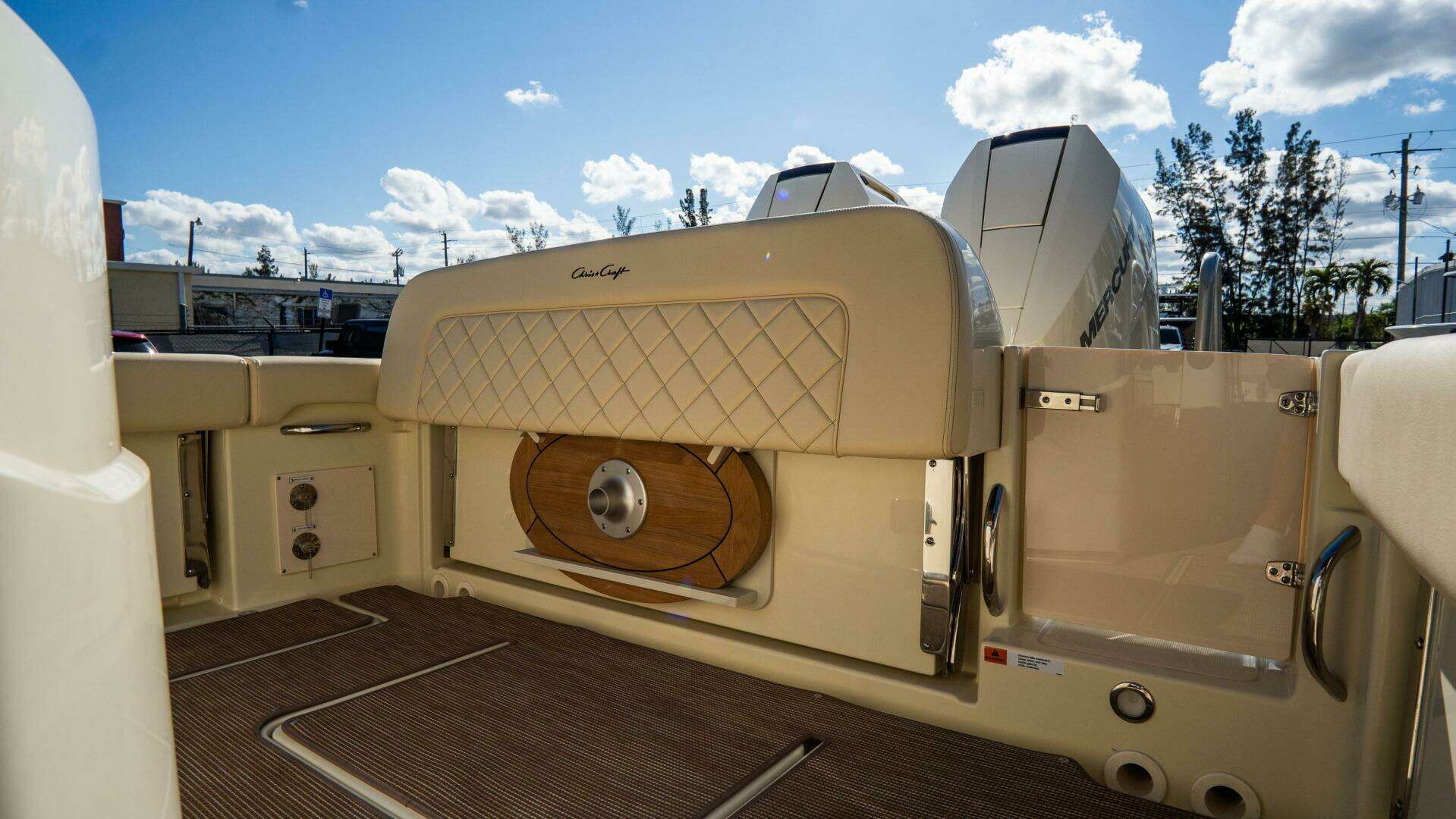 2025 Chris-Craft Catalina - Image 7