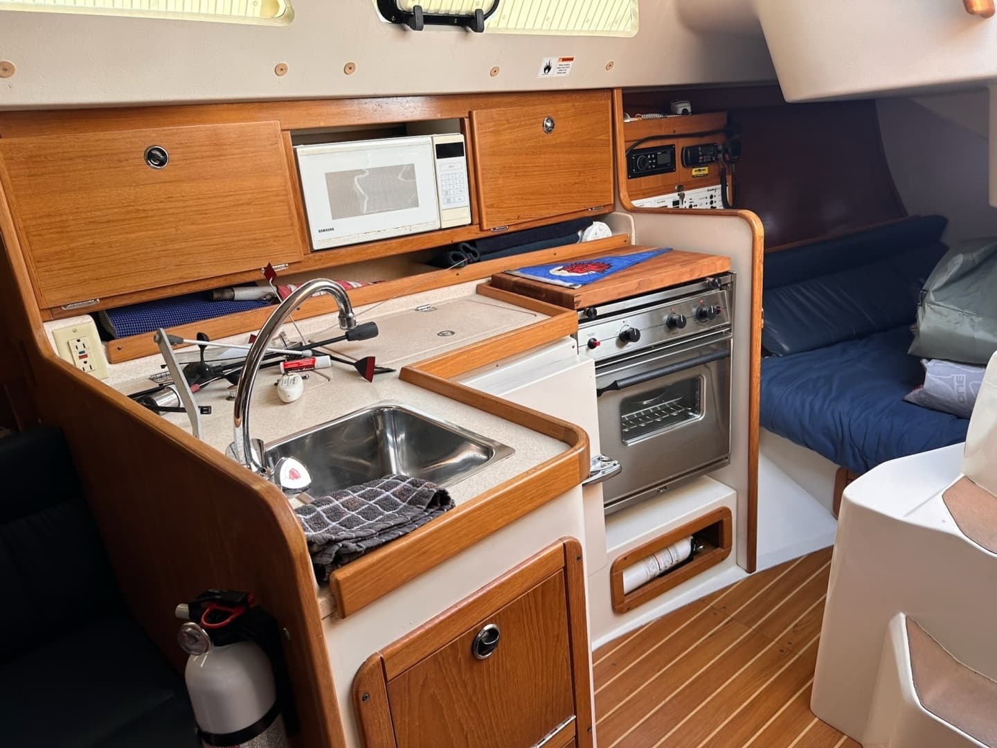 2002 Catalina 310 - Image 15