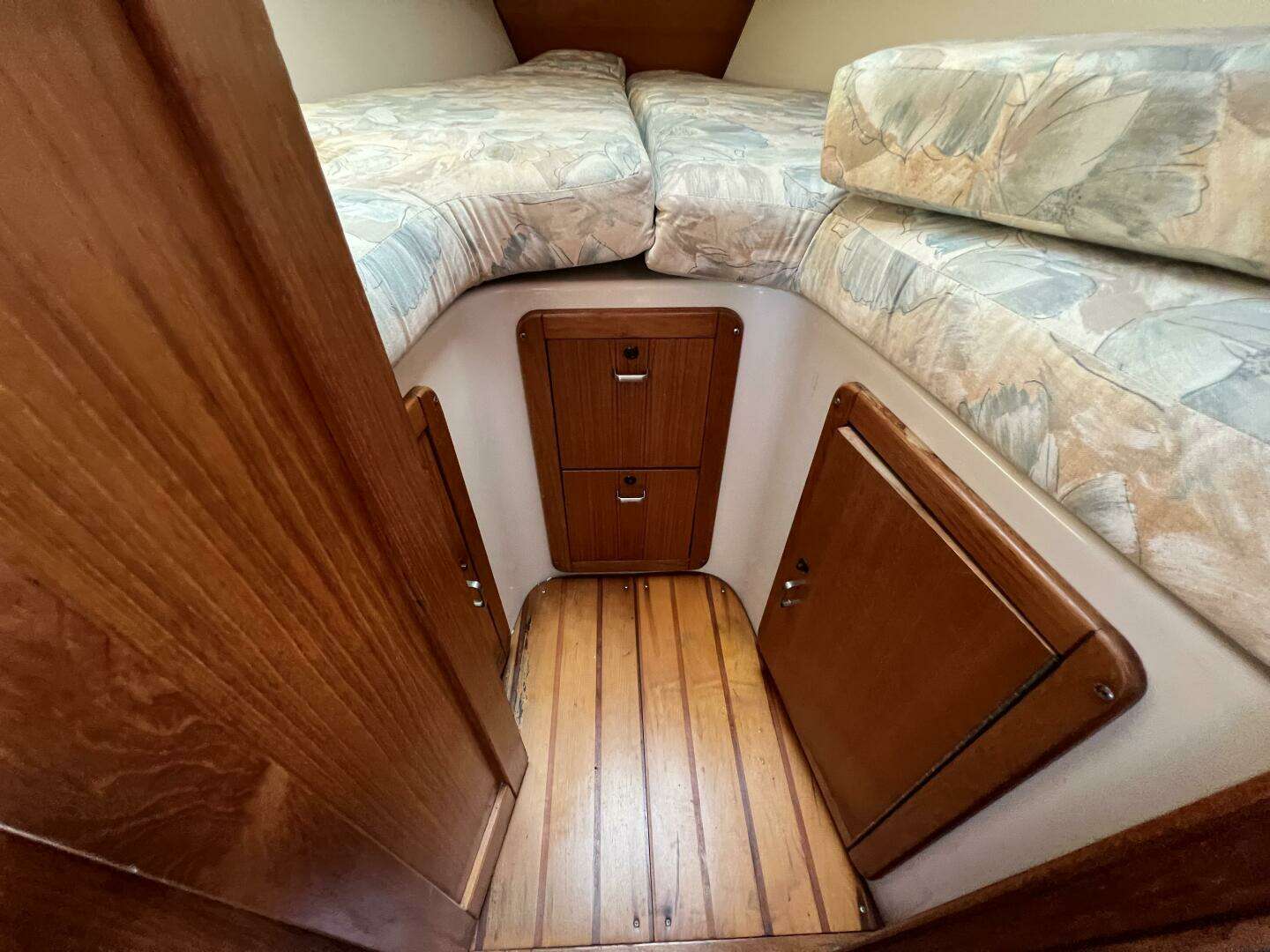 1994 Catalina 320 - Image 46
