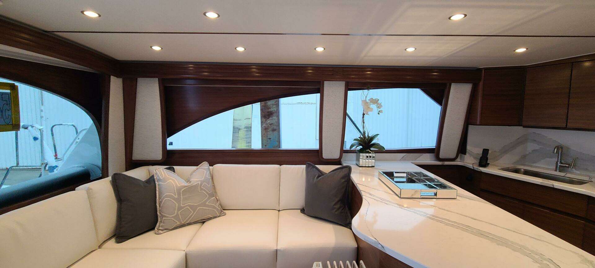 2024 Viking 54 Convertible - Image 4