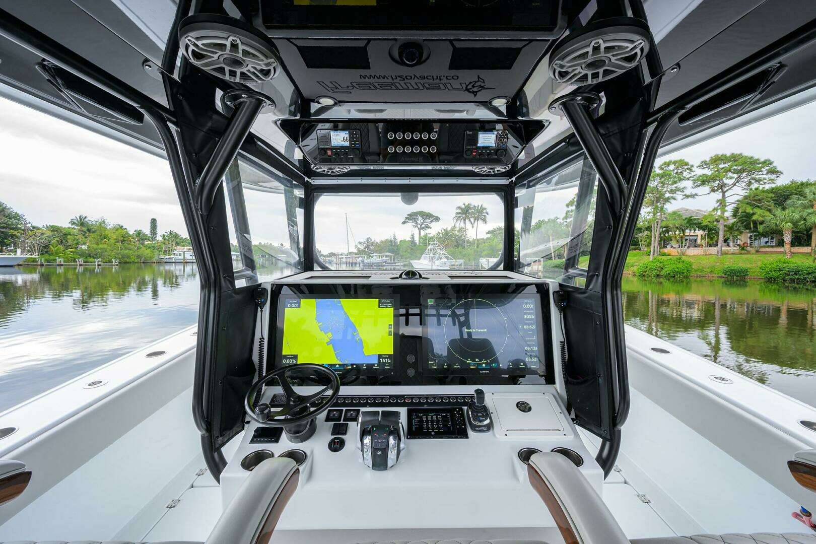 2023 Freeman 42 LR Center Console - Image 9