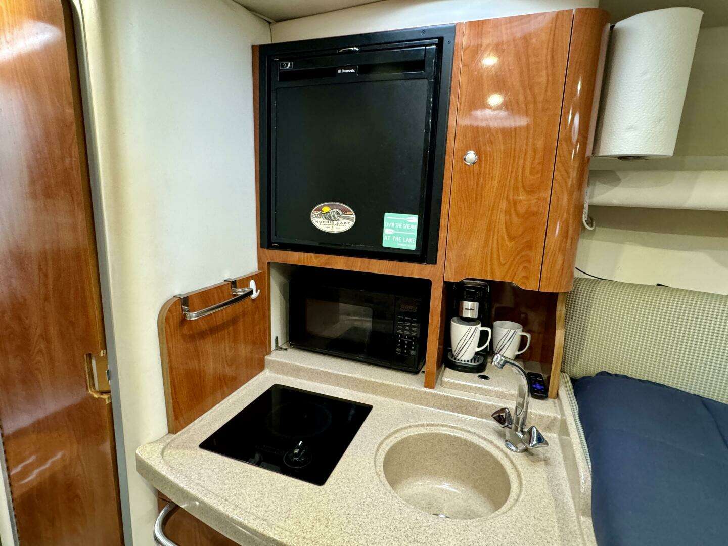 2004 Four Winns Vista 288 - Image 66