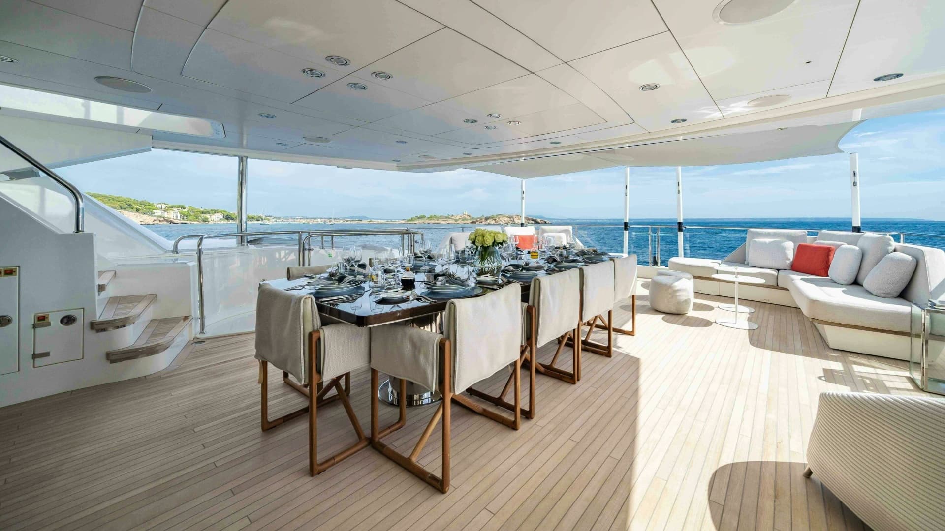 2016 Sunseeker Sunseeker 131 Yacht - Image 13
