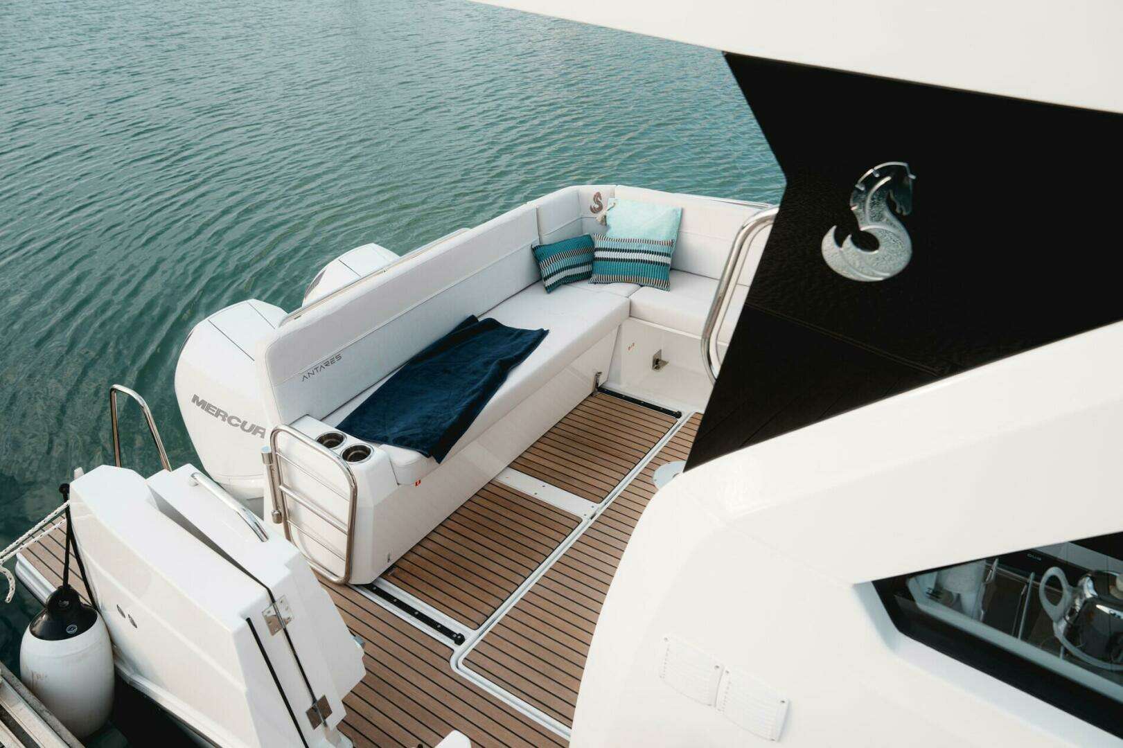 2026 Beneteau Antares 9 V2 - Image 7