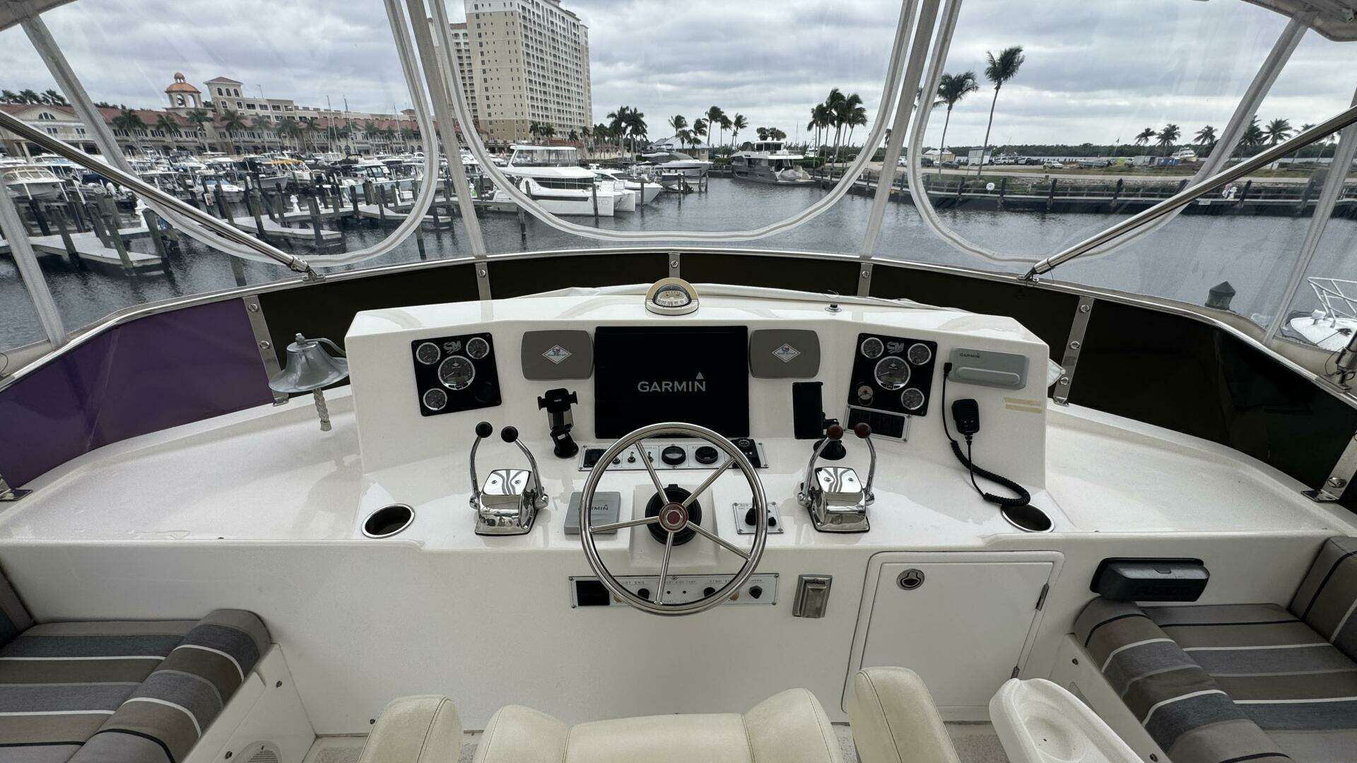 2007 Jefferson 52 Pilothouse SE - Image 10