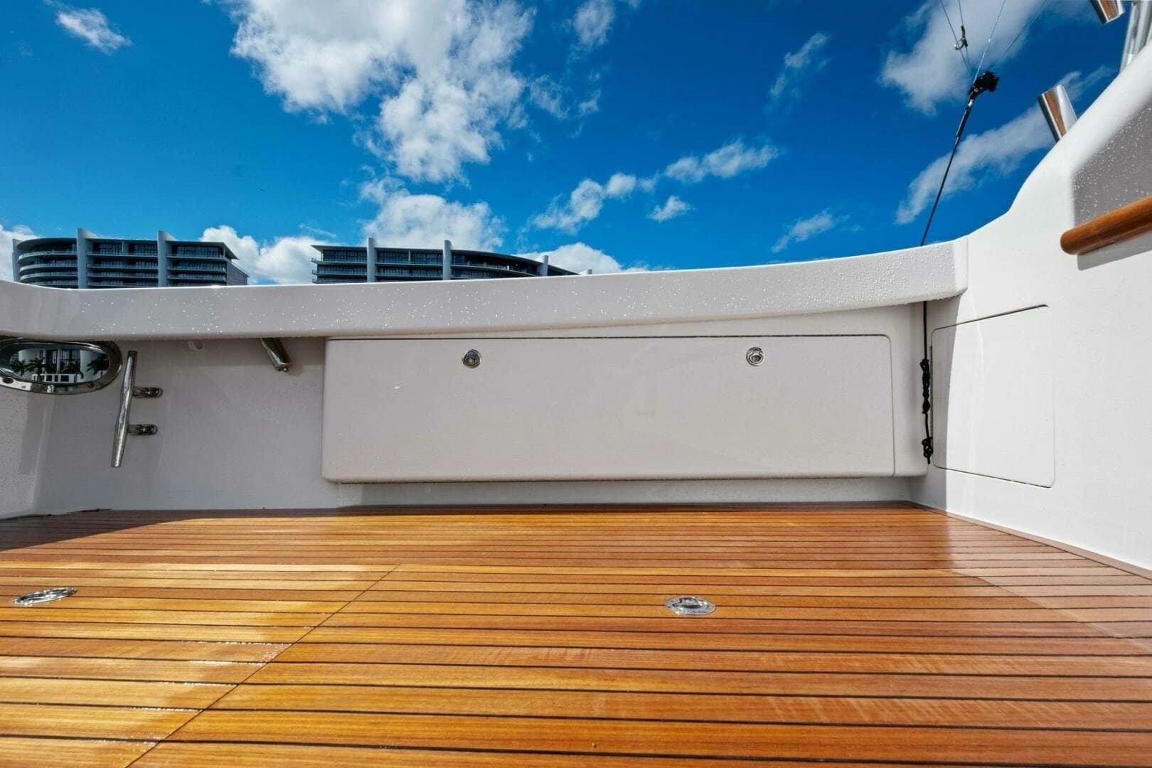 2012 Viking 82 Convertible - Image 77