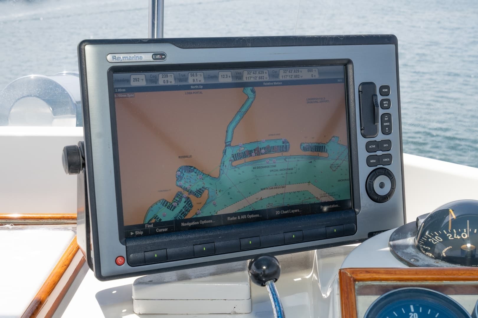 1987 Grand Banks 47 motoryacht - Image 17