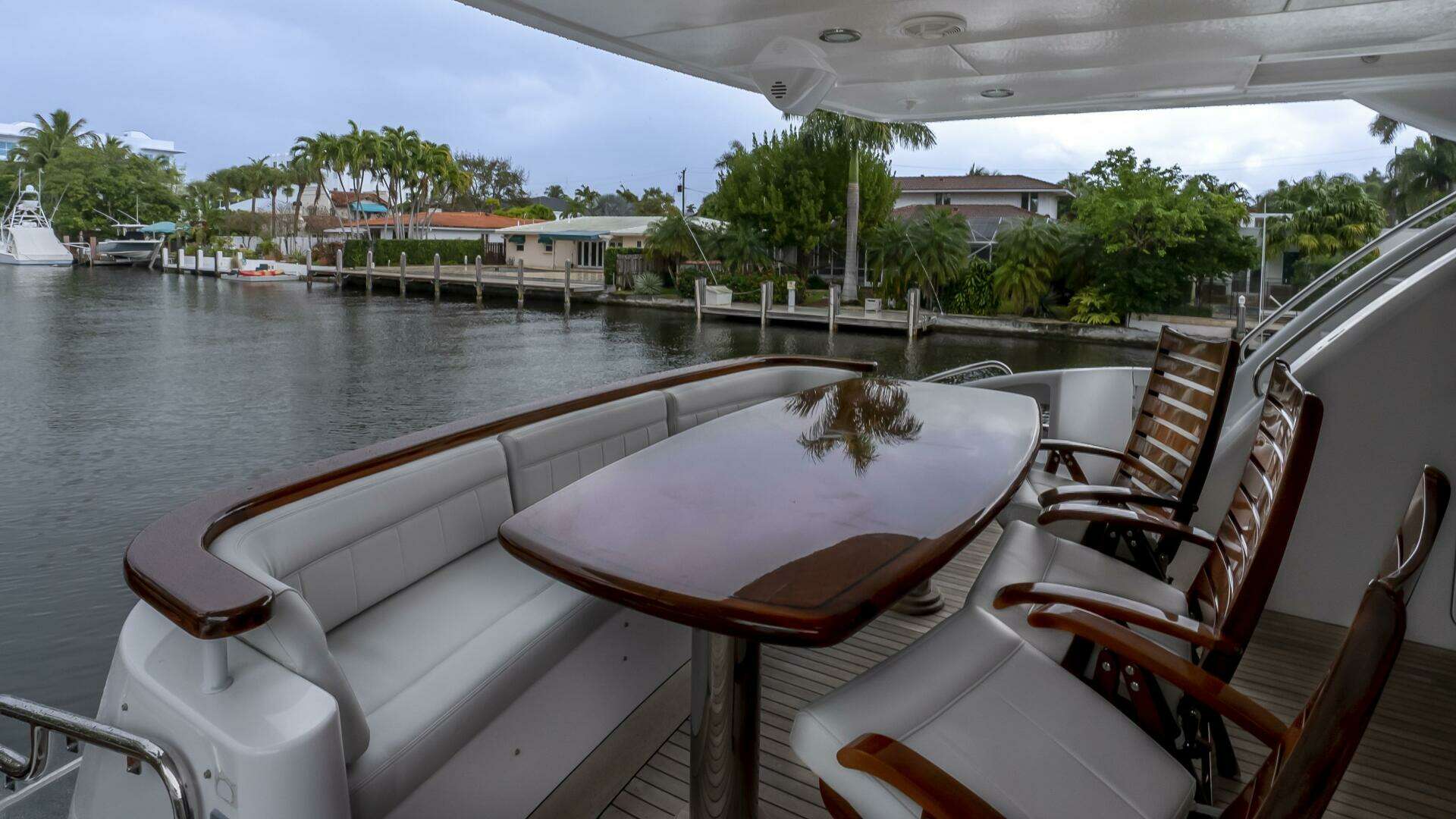 2007 Hatteras 80 - Image 16