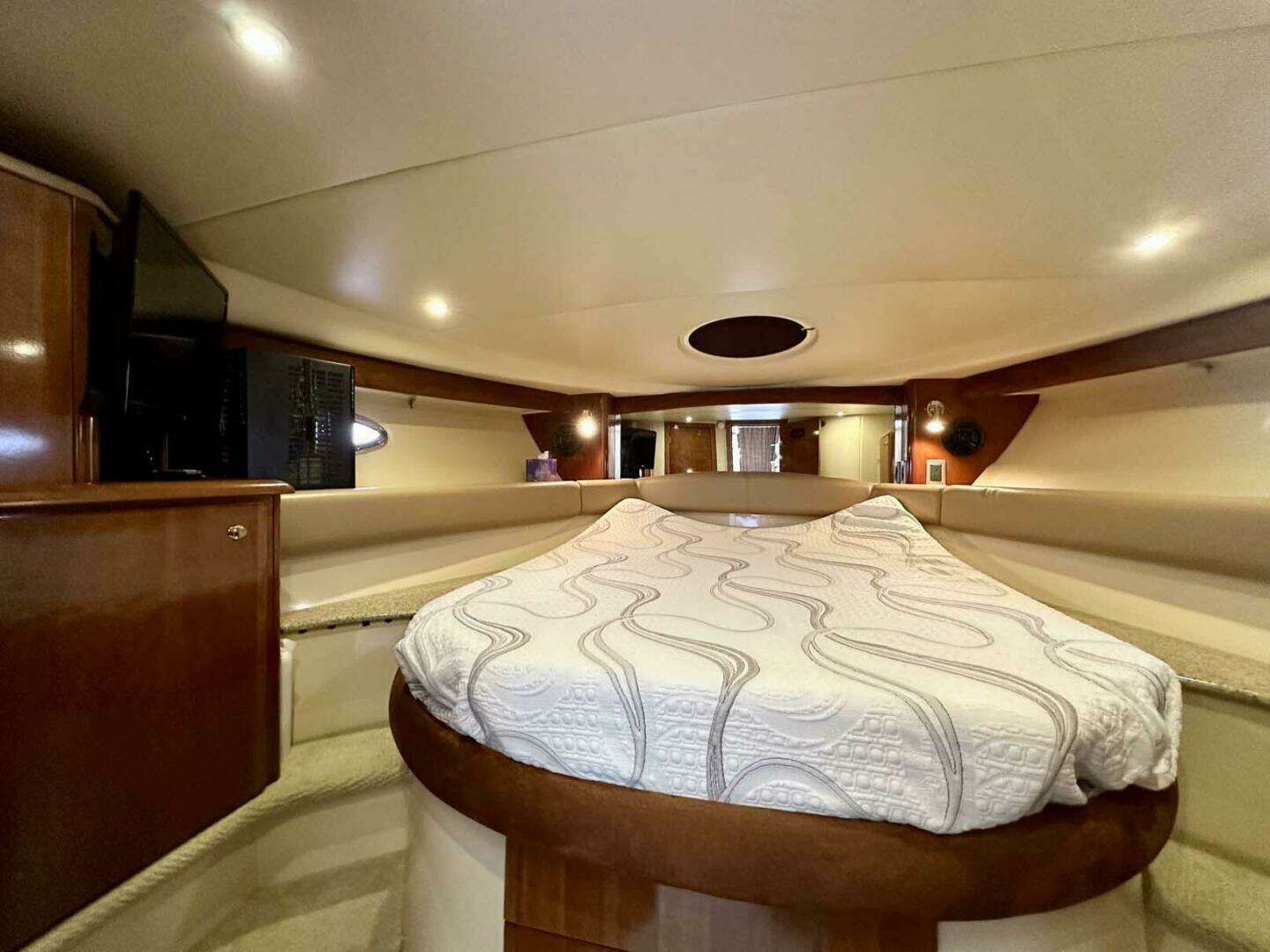 2007 Meridian 411 Sedan - Image 28