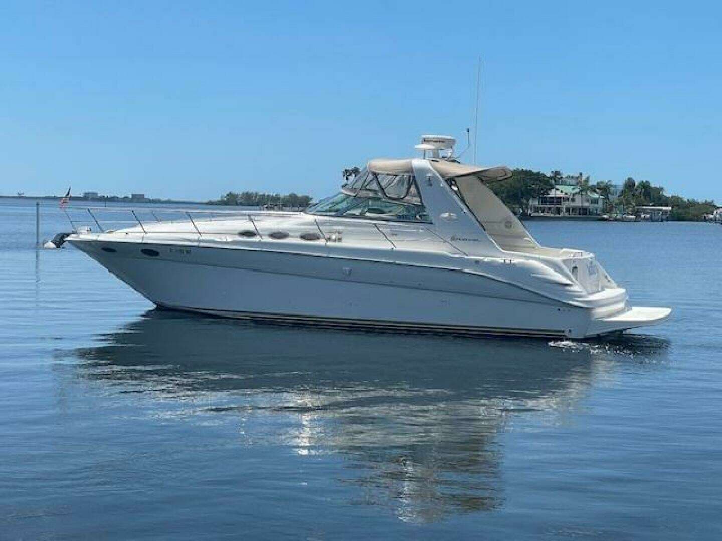 1998 Sea Ray 370 Sundancer - Image 3