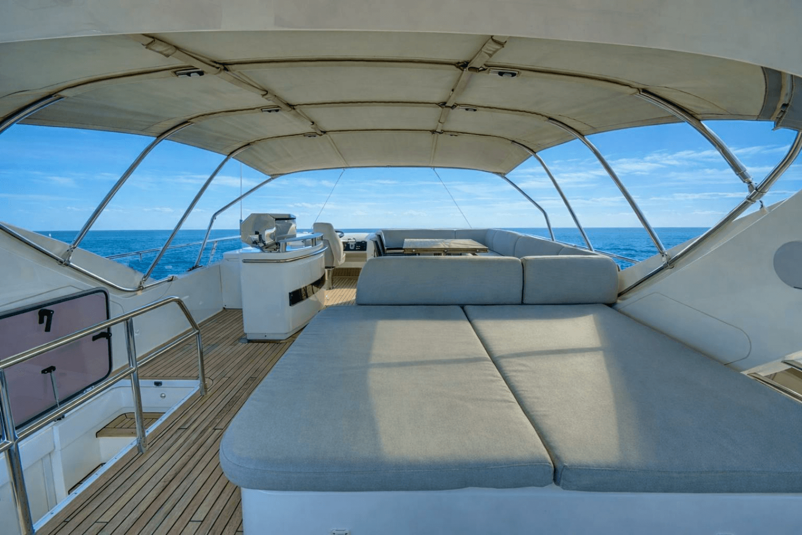 2014 Princess Yachts — - Image 12