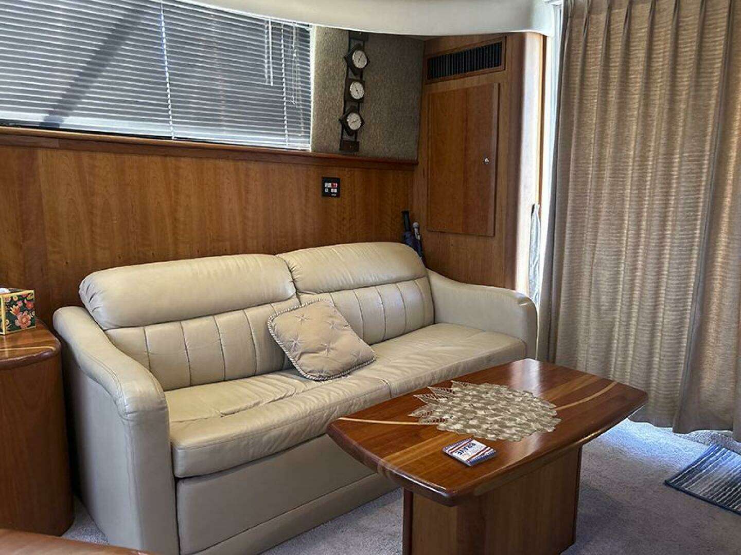 2002 Silverton 42 Convertible - Image 20