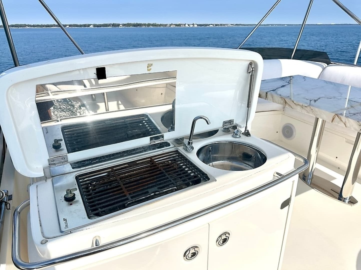 2009 Princess F54 flybridge - Image 14