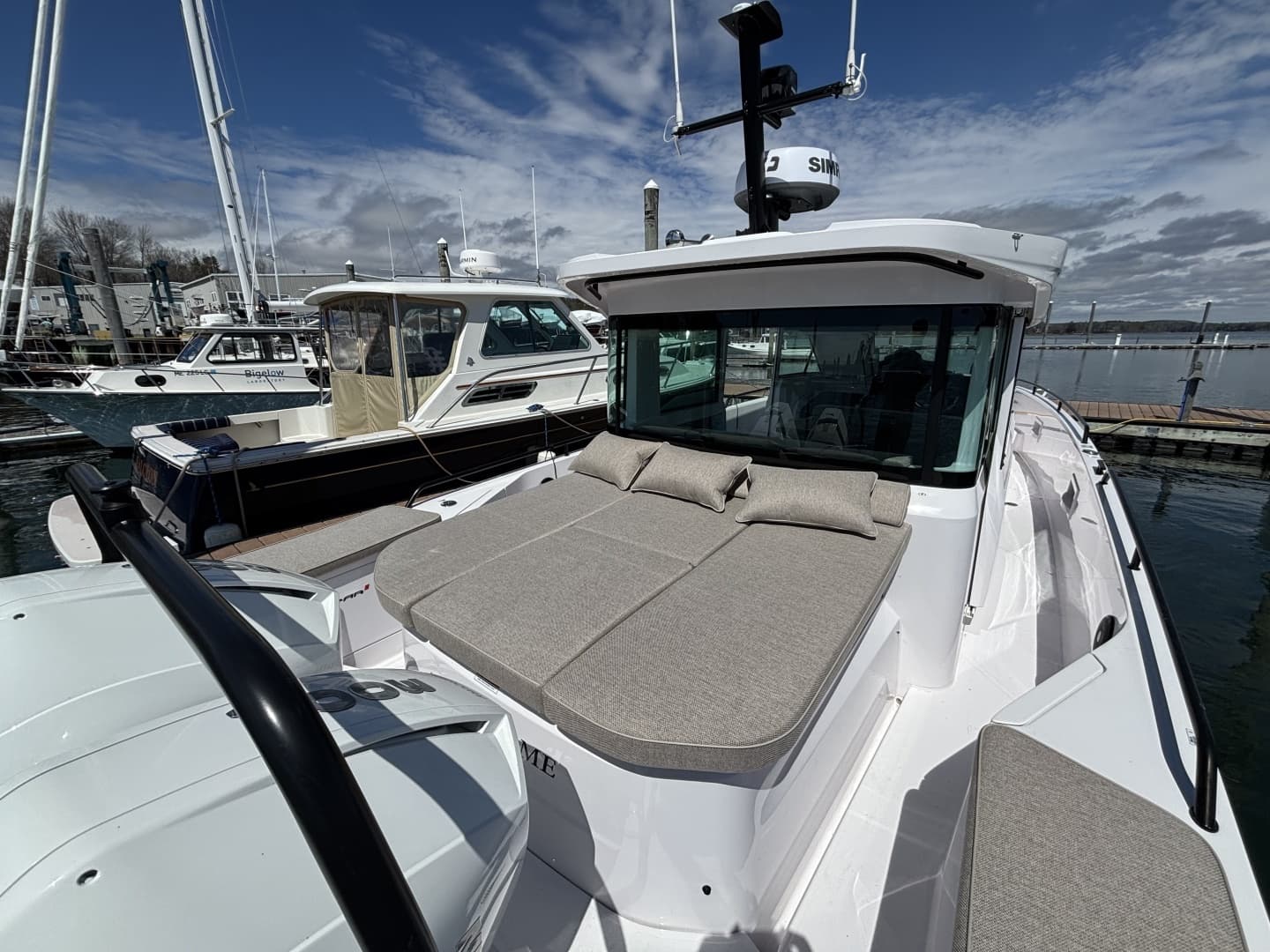 2023 Axopar 37XC Cross Cabin - Image 16