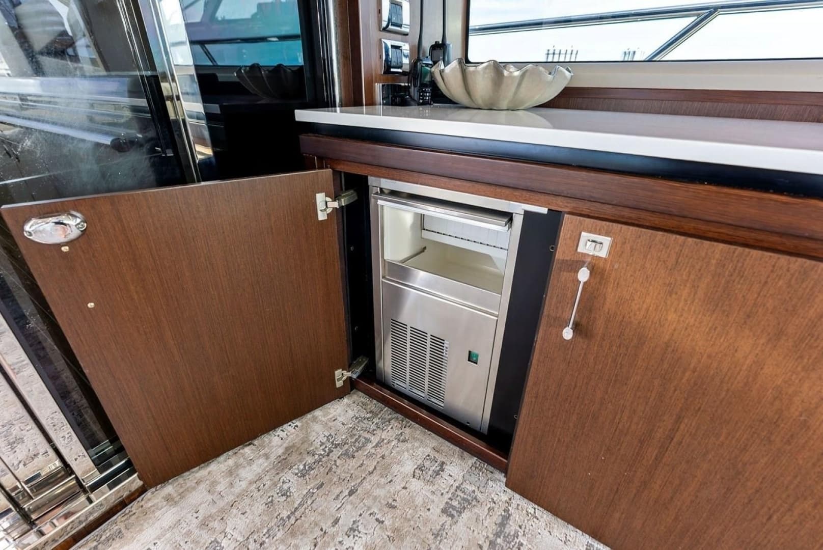 2013 Princess 78 - Image 35