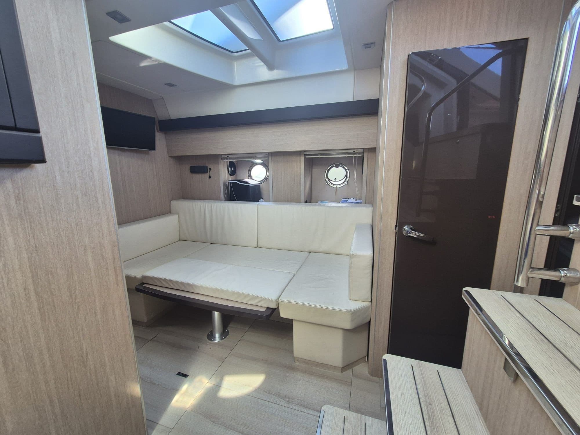 Cranchi M44 HT