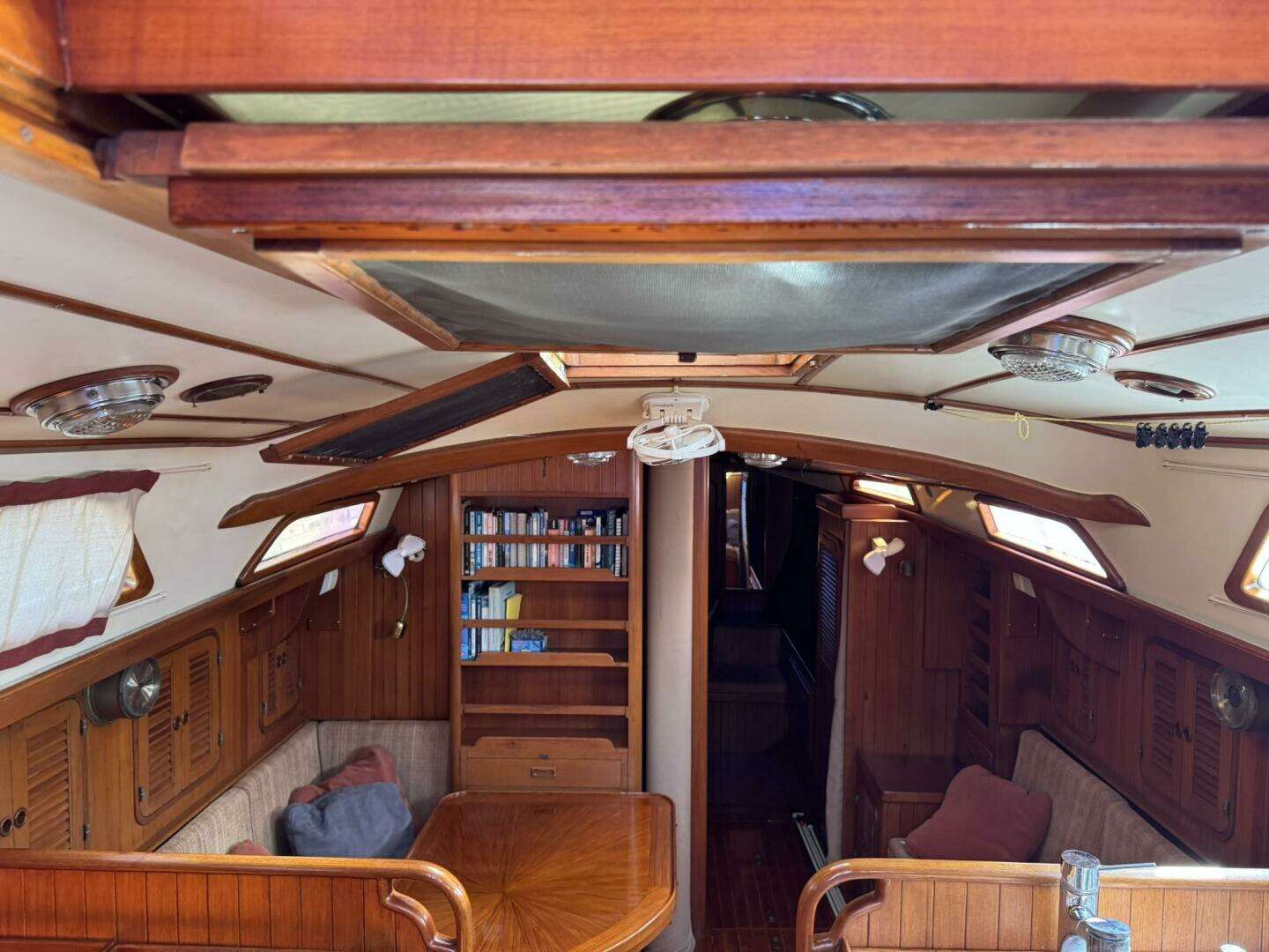 1987 Tayana 42 Vancover Aft Cabin - Image 56